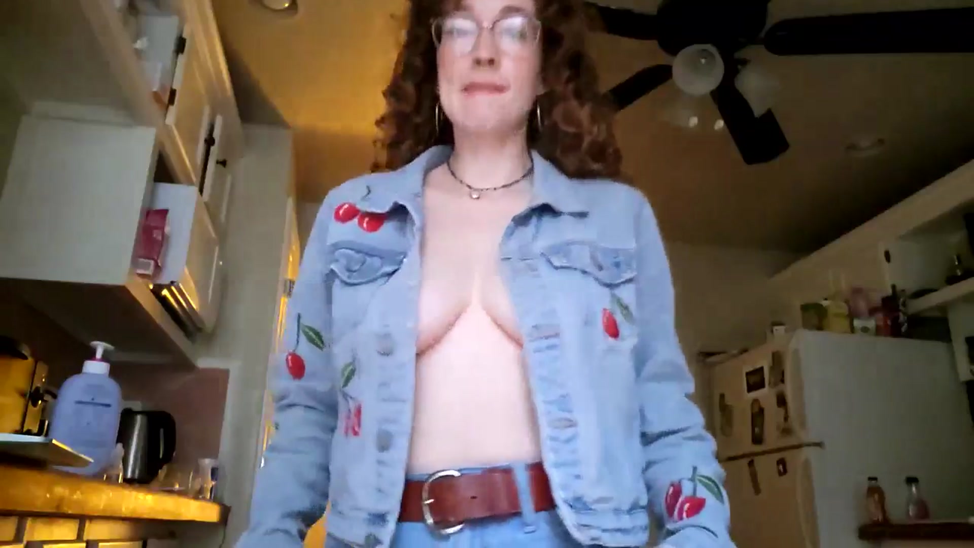 Gallery image thumbnail from TrollopTaylor's myfreecams stream on, 11/04/2025, 24:26 image 16 of 20