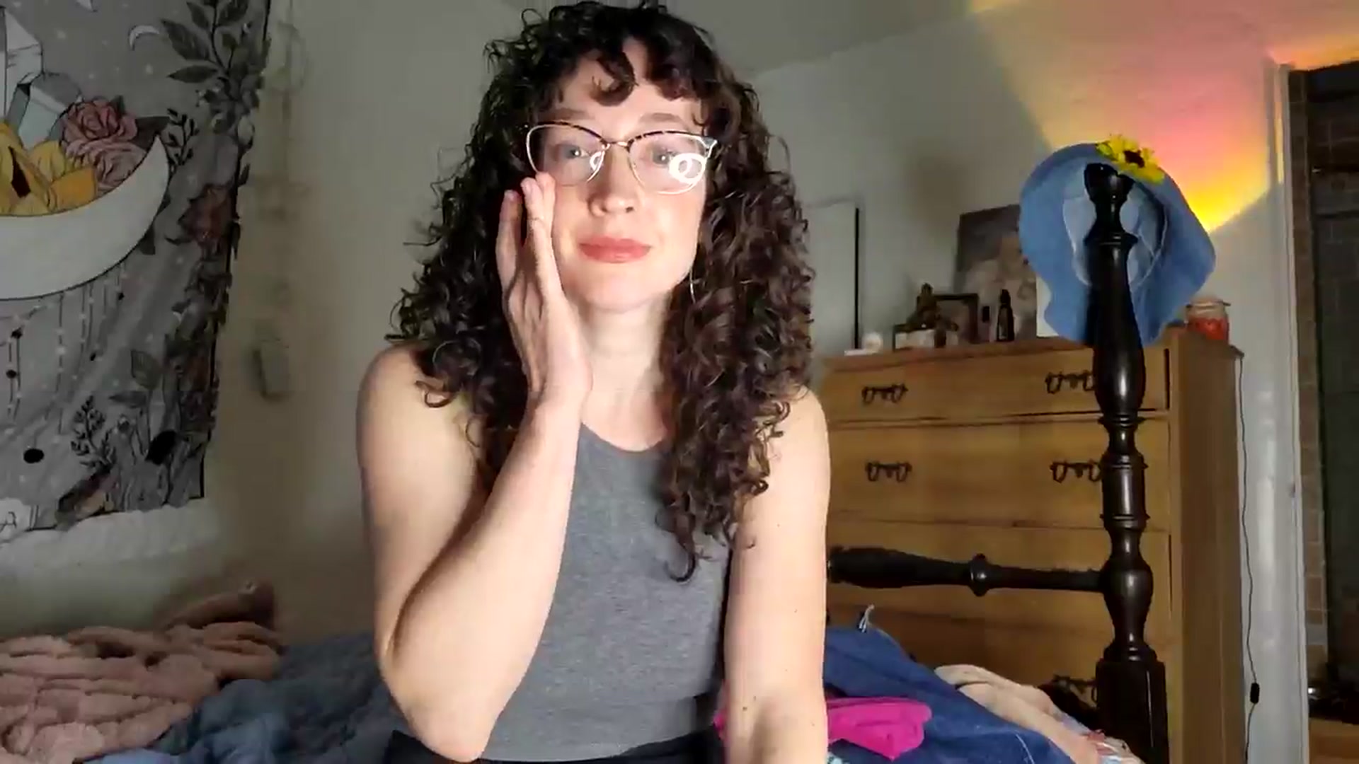 Gallery image thumbnail from TrollopTaylor's myfreecams stream on, 11/25/2025, 07:54 image 18 of 20