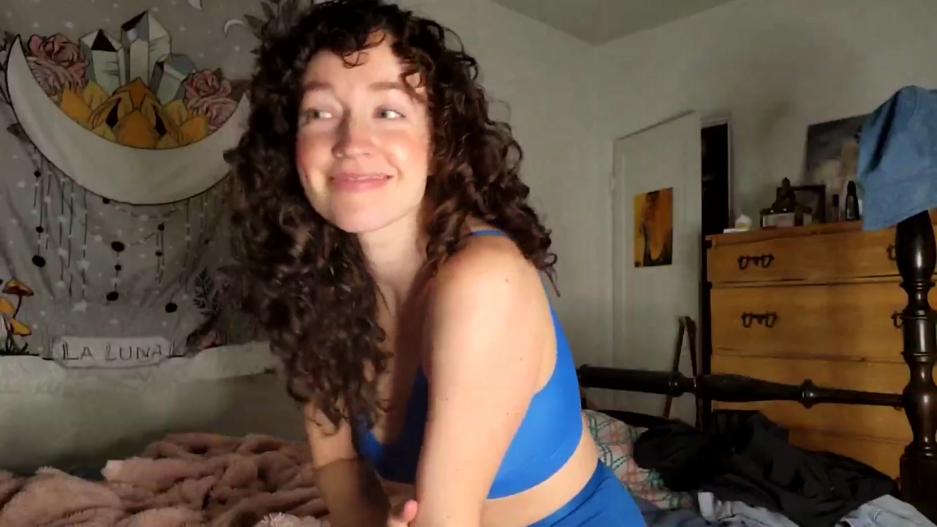 Gallery image thumbnail from TrollopTaylor's myfreecams stream on, 11/27/2025, 02:55 image 2 of 20
