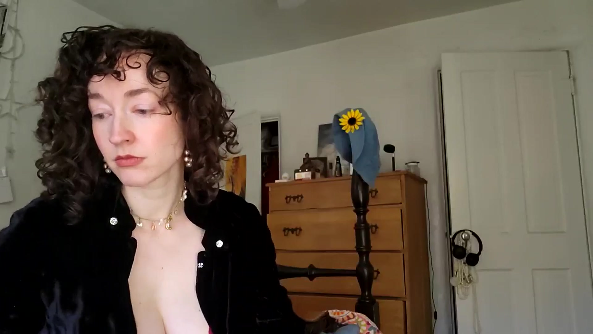 Gallery image thumbnail from TrollopTaylor's myfreecams stream on, 12/16/2025, 17:58 image 17 of 20