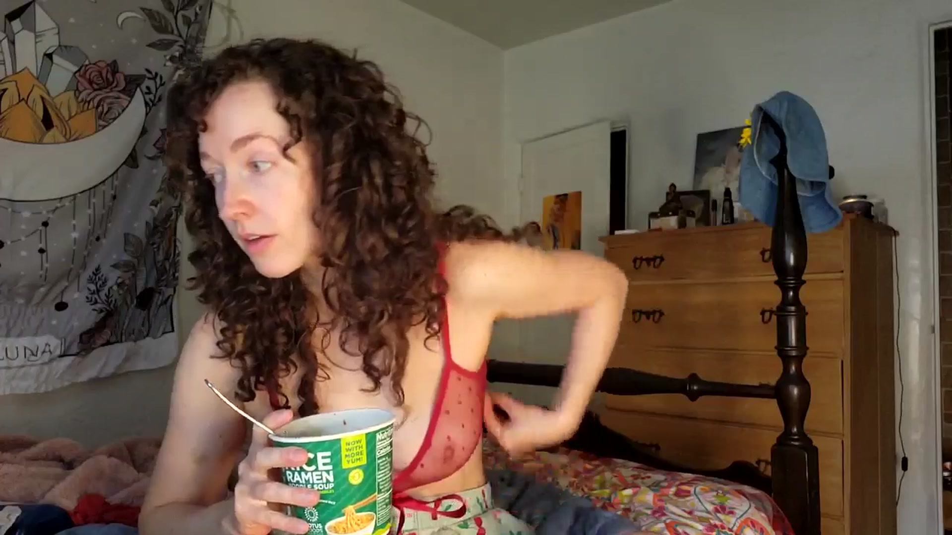 Gallery image thumbnail from TrollopTaylor's myfreecams stream on, 12/27/2025, 20:03 image 17 of 20