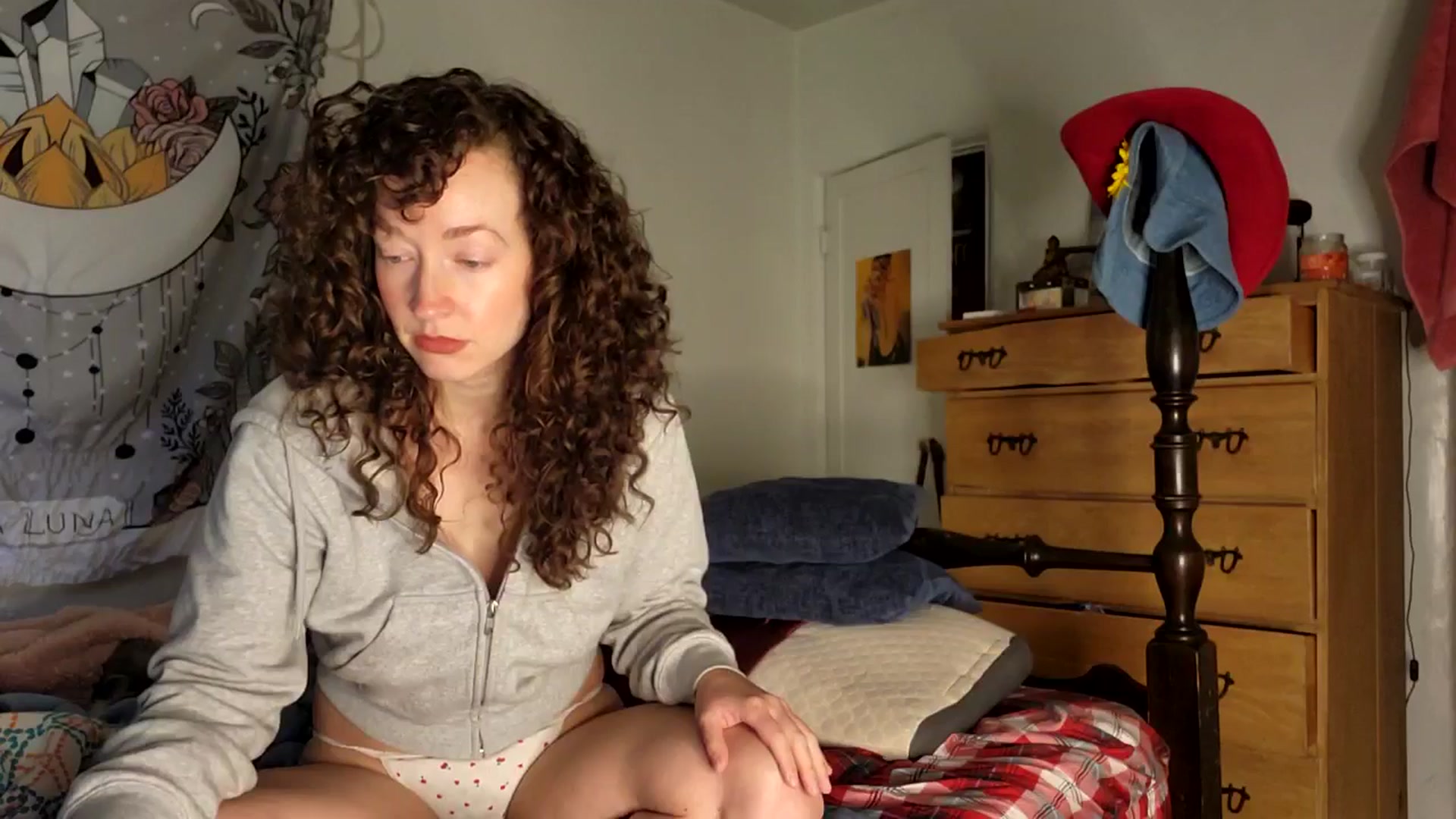 Gallery image thumbnail from TrollopTaylor's myfreecams stream on, 01/26/2026, 19:29 image 10 of 20