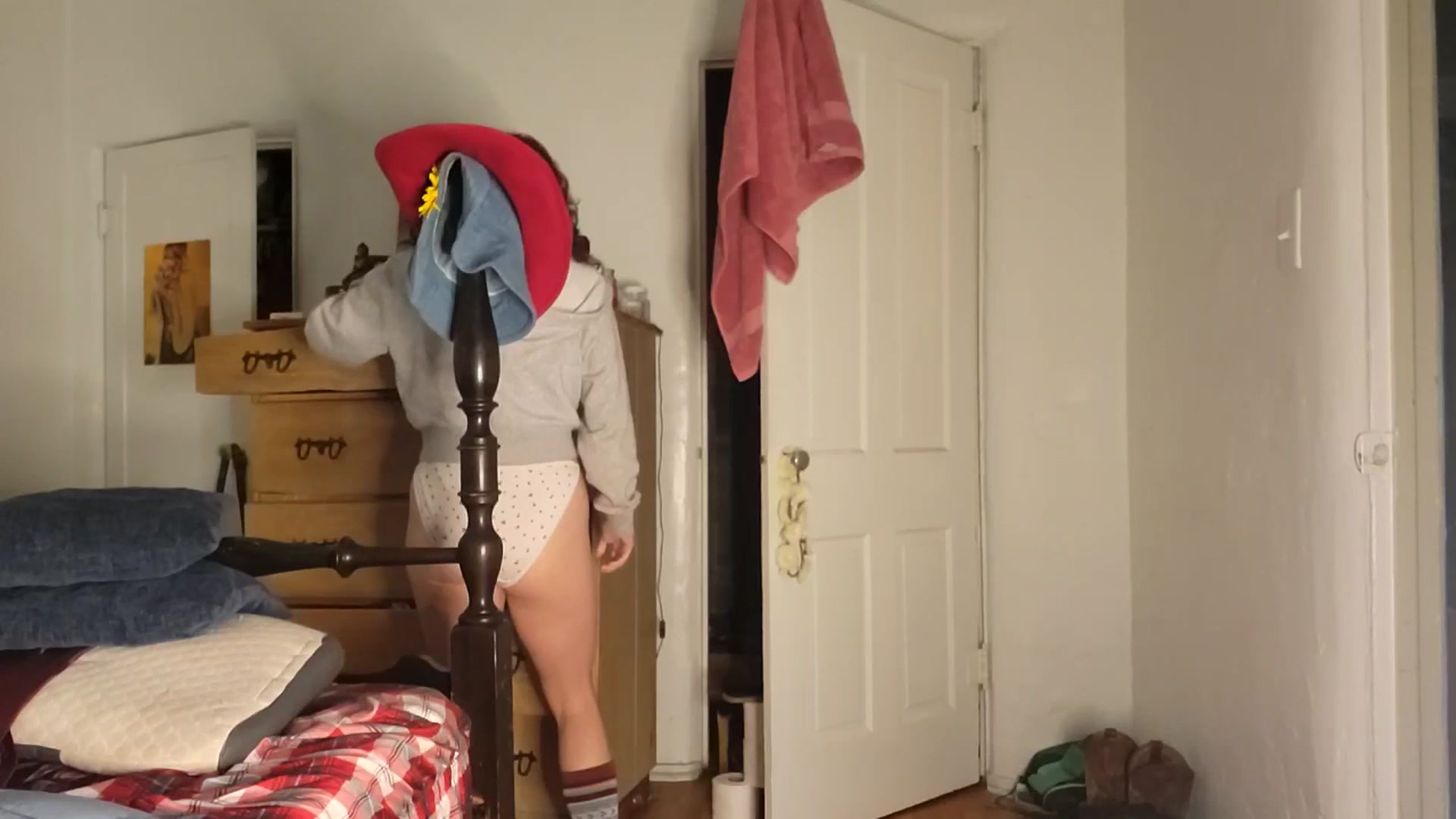 Gallery image thumbnail from TrollopTaylor's myfreecams stream on, 01/26/2026, 19:29 image 15 of 20
