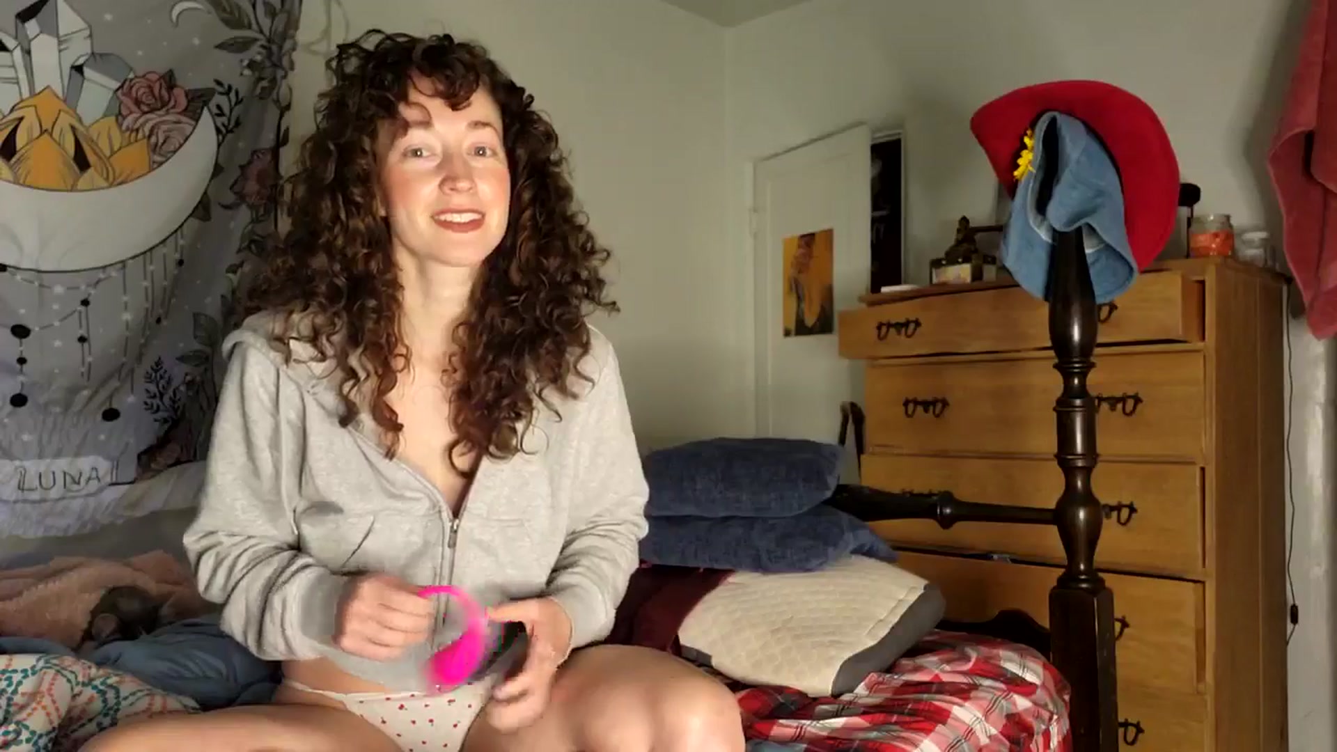Gallery image thumbnail from TrollopTaylor's myfreecams stream on, 01/26/2026, 19:29 image 11 of 20