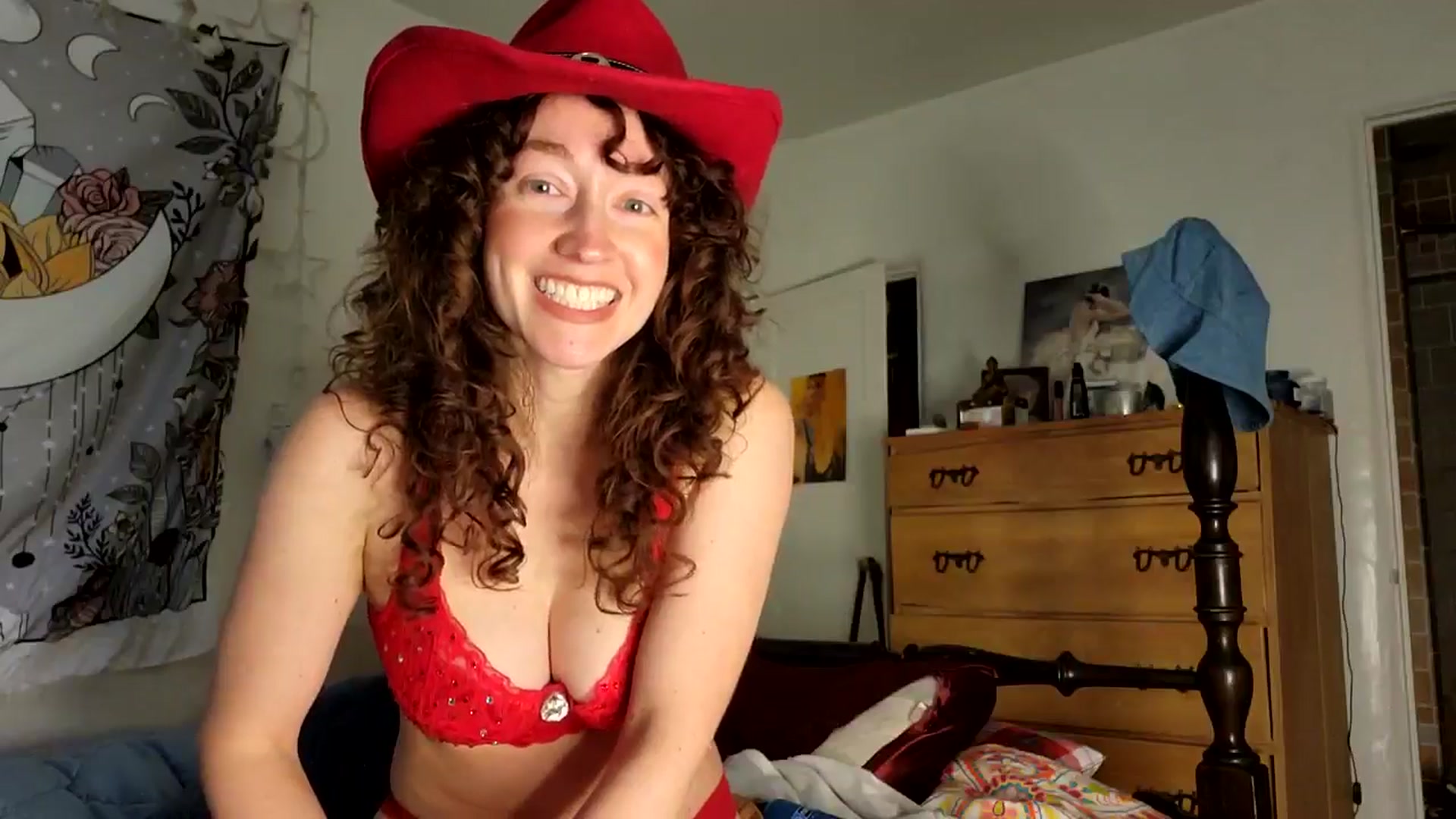 Gallery image thumbnail from TrollopTaylor's myfreecams stream on, 02/14/2026, 19:59 image 12 of 20