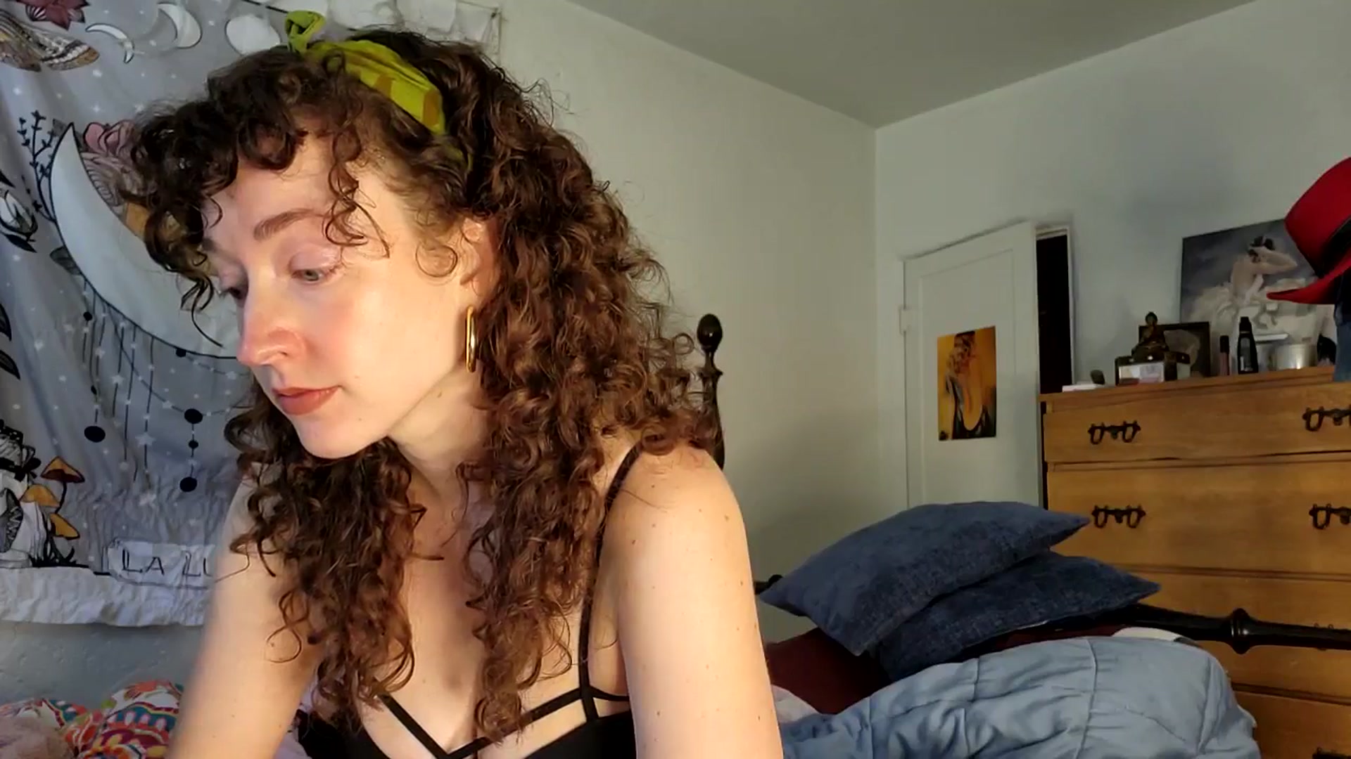 Gallery image thumbnail from TrollopTaylor's myfreecams stream on, 02/16/2026, 18:23 image 16 of 20