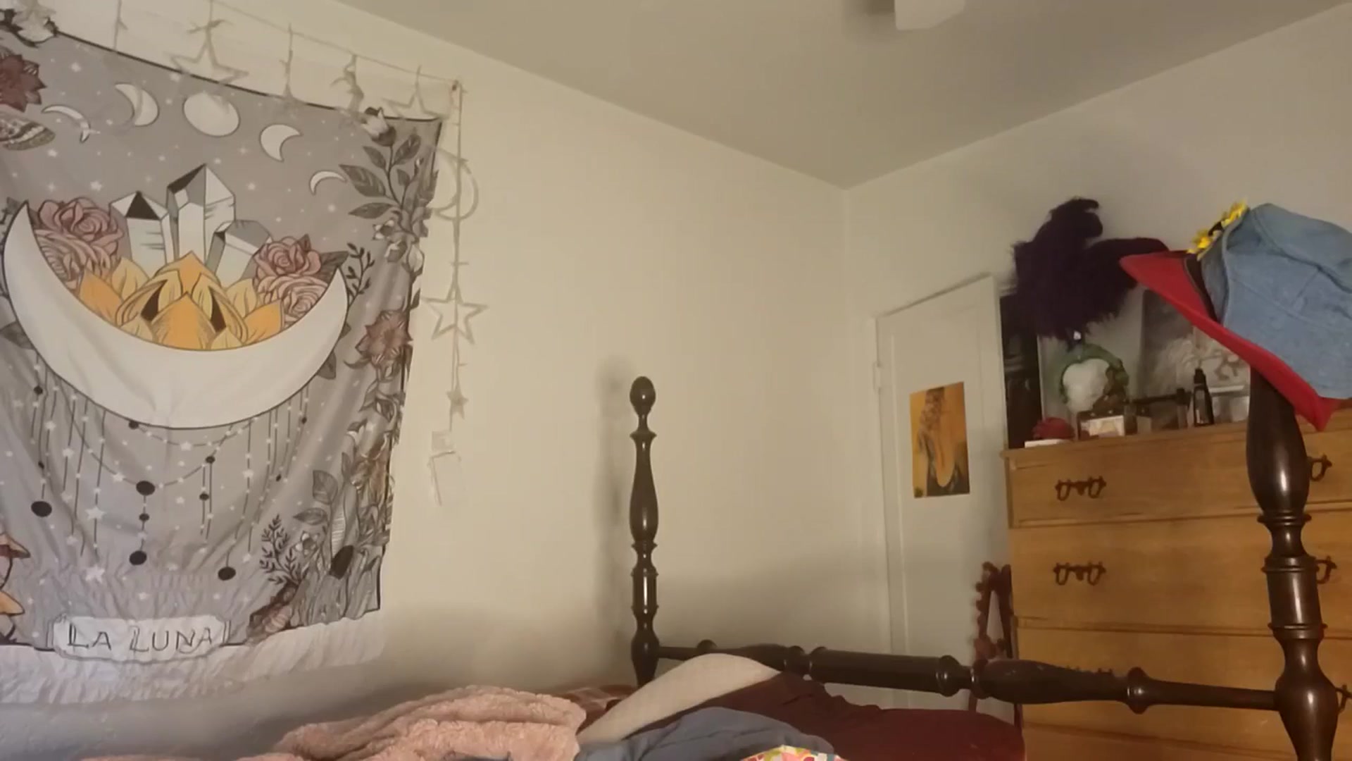 Gallery image thumbnail from TrollopTaylor's myfreecams stream on, 03/10/2026, 17:36 image 3 of 20
