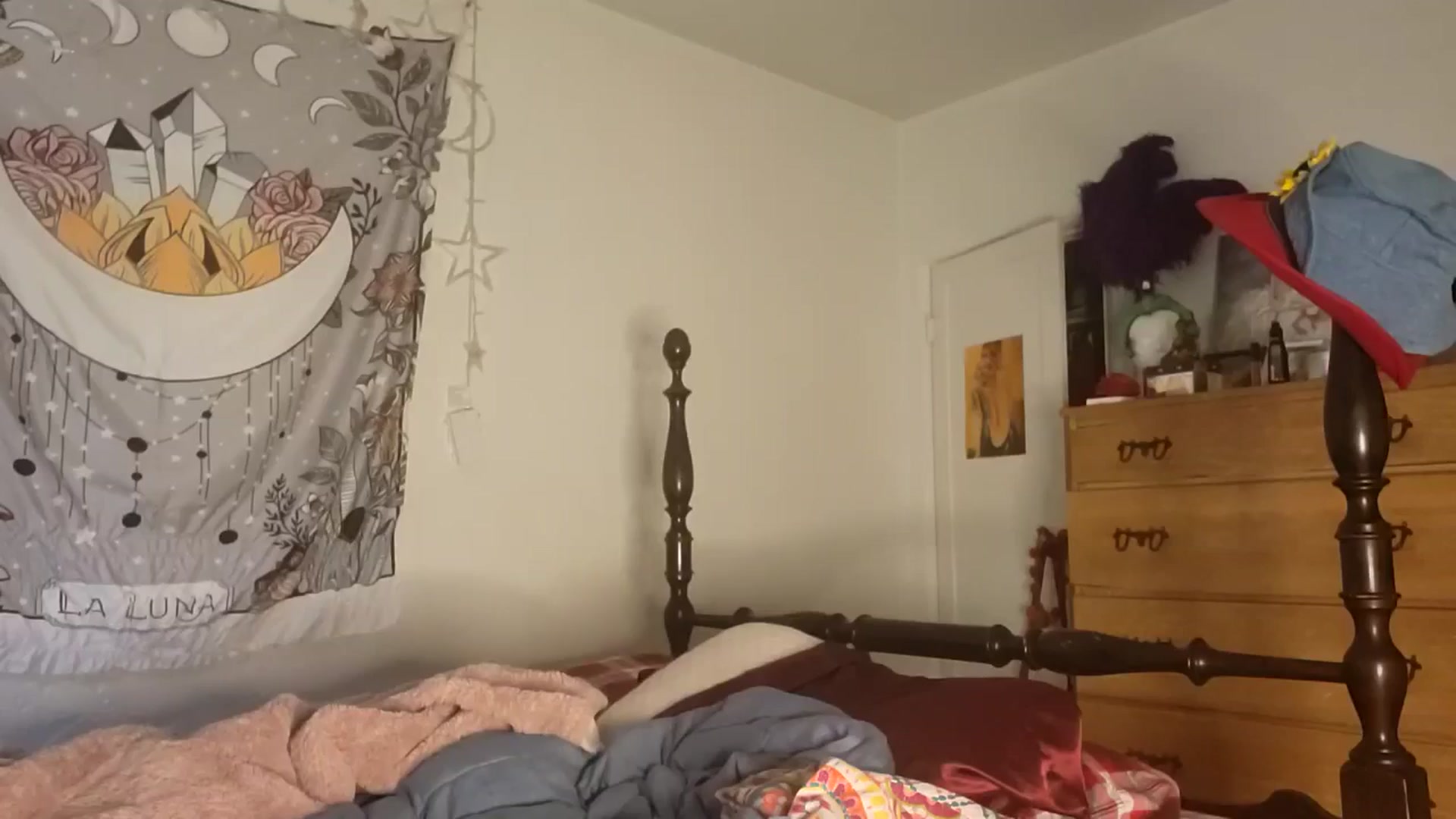 Gallery image thumbnail from TrollopTaylor's myfreecams stream on, 03/10/2026, 17:36 image 14 of 20