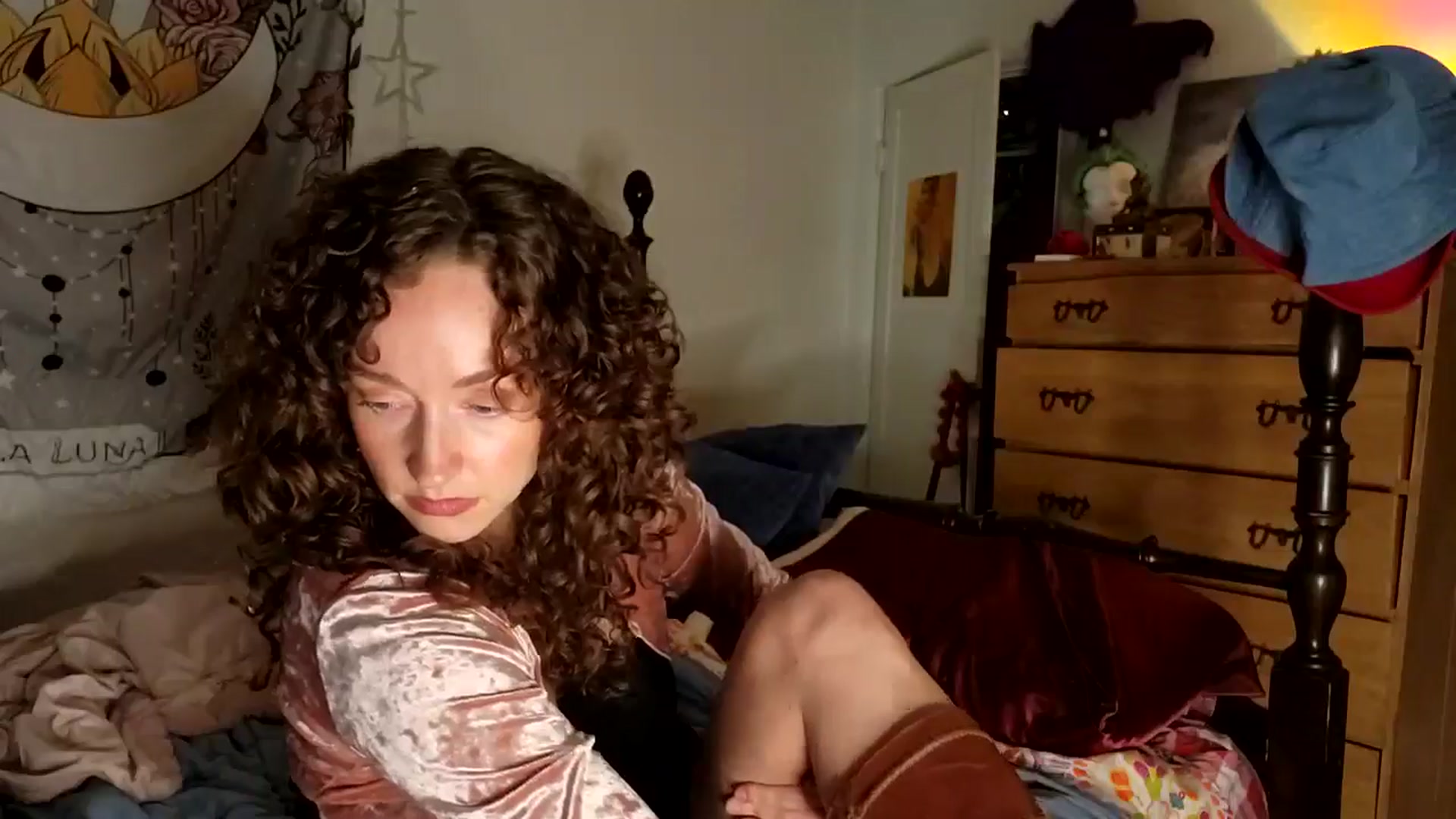 Gallery image thumbnail from TrollopTaylor's myfreecams stream on, 04/07/2026, 02:38 image 4 of 20