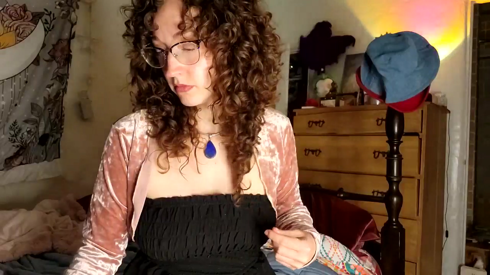 Gallery image thumbnail from TrollopTaylor's myfreecams stream on, 04/07/2026, 02:38 image 18 of 20