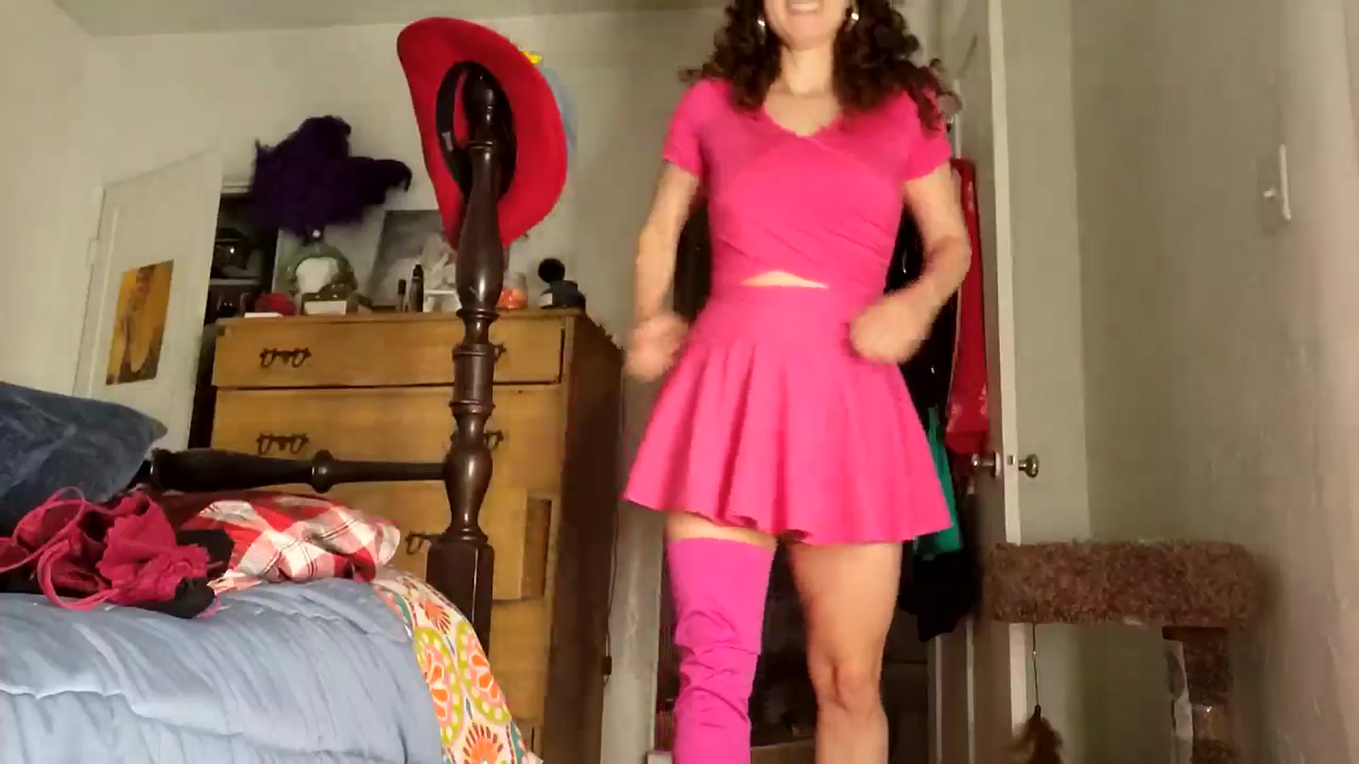 Gallery image thumbnail from TrollopTaylor's myfreecams stream on, 04/13/2026, 23:27 image 12 of 20