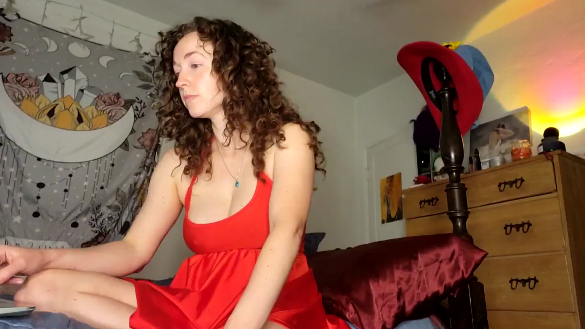 Gallery image thumbnail from TrollopTaylor's myfreecams stream on, 04/18/2026, 04:21 image 3 of 20