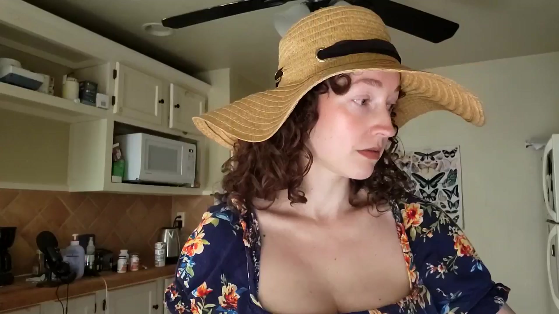 Gallery image thumbnail from TrollopTaylor's myfreecams stream on, 04/19/2026, 20:34 image 11 of 20