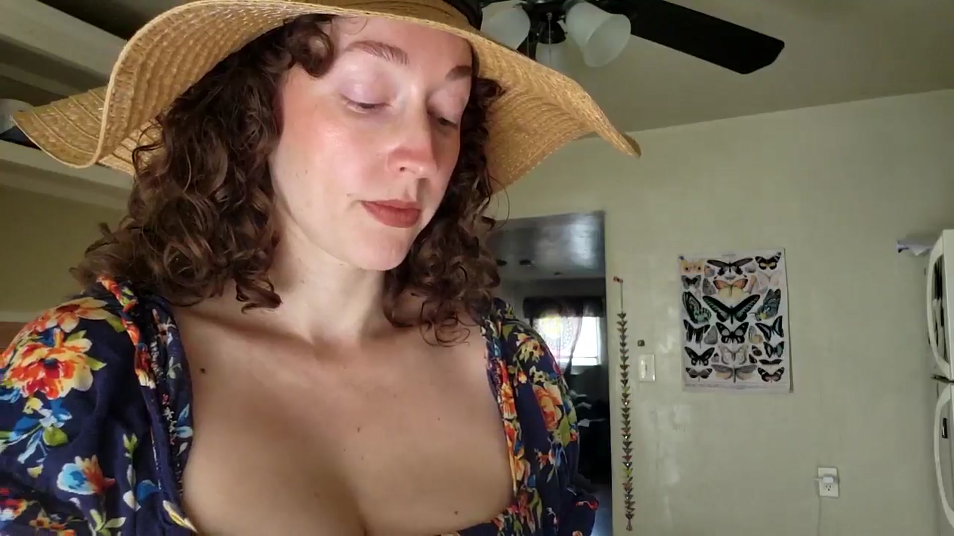 Gallery image thumbnail from TrollopTaylor's myfreecams stream on, 04/19/2026, 20:34 image 8 of 20