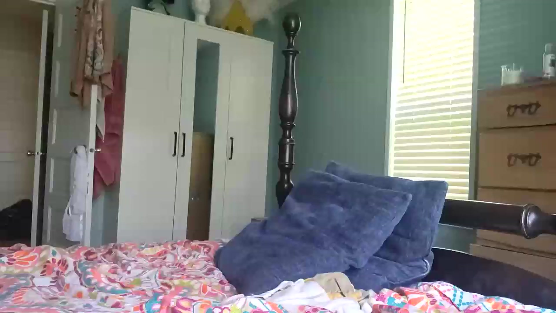 Gallery image thumbnail from TrollopTaylor's myfreecams stream on, 07/17/2026, 21:06 image 3 of 20
