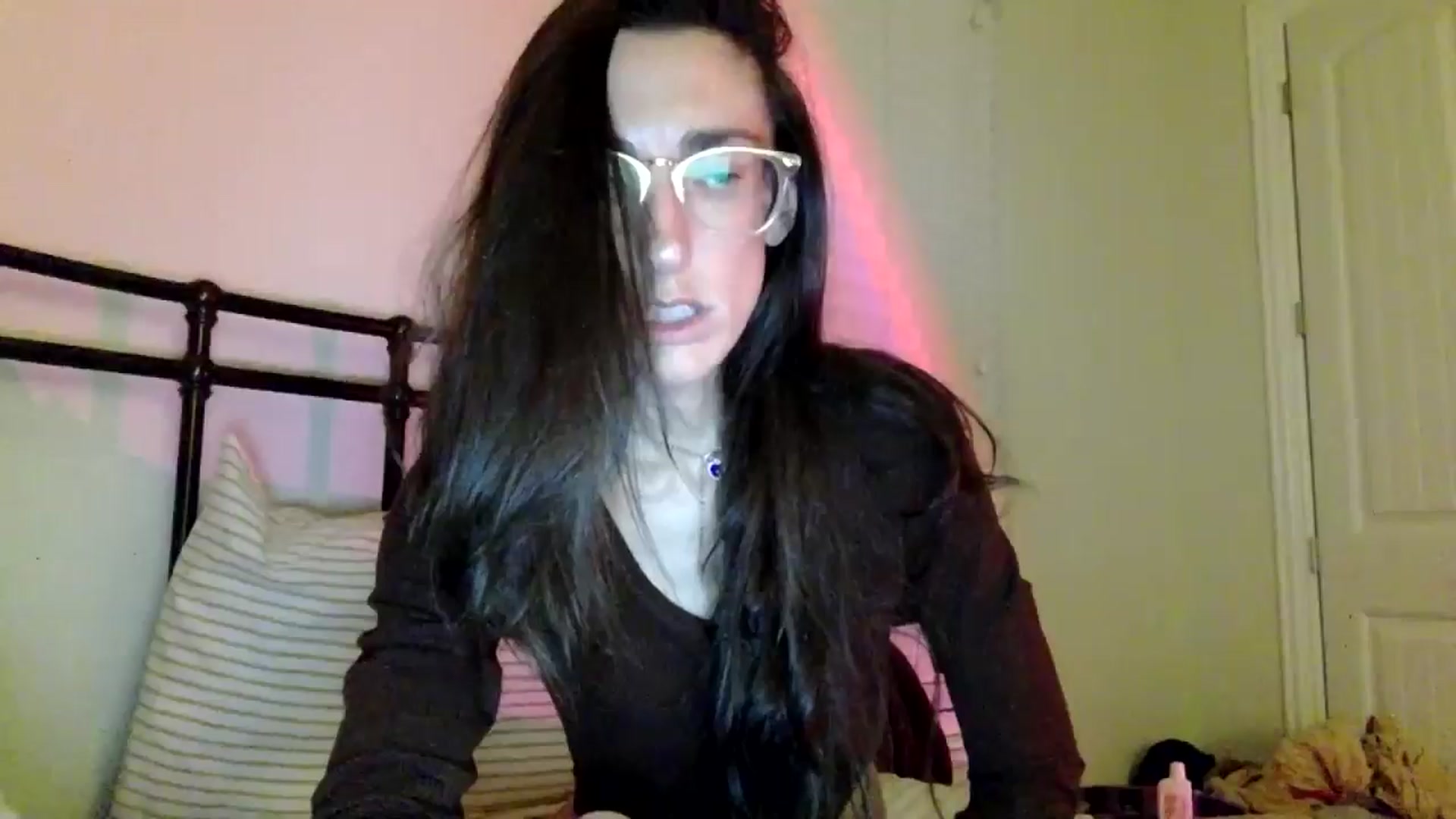 Gallery image thumbnail from Trosefitt's myfreecams stream on, 12/19/2024, 08:51 image 8 of 20