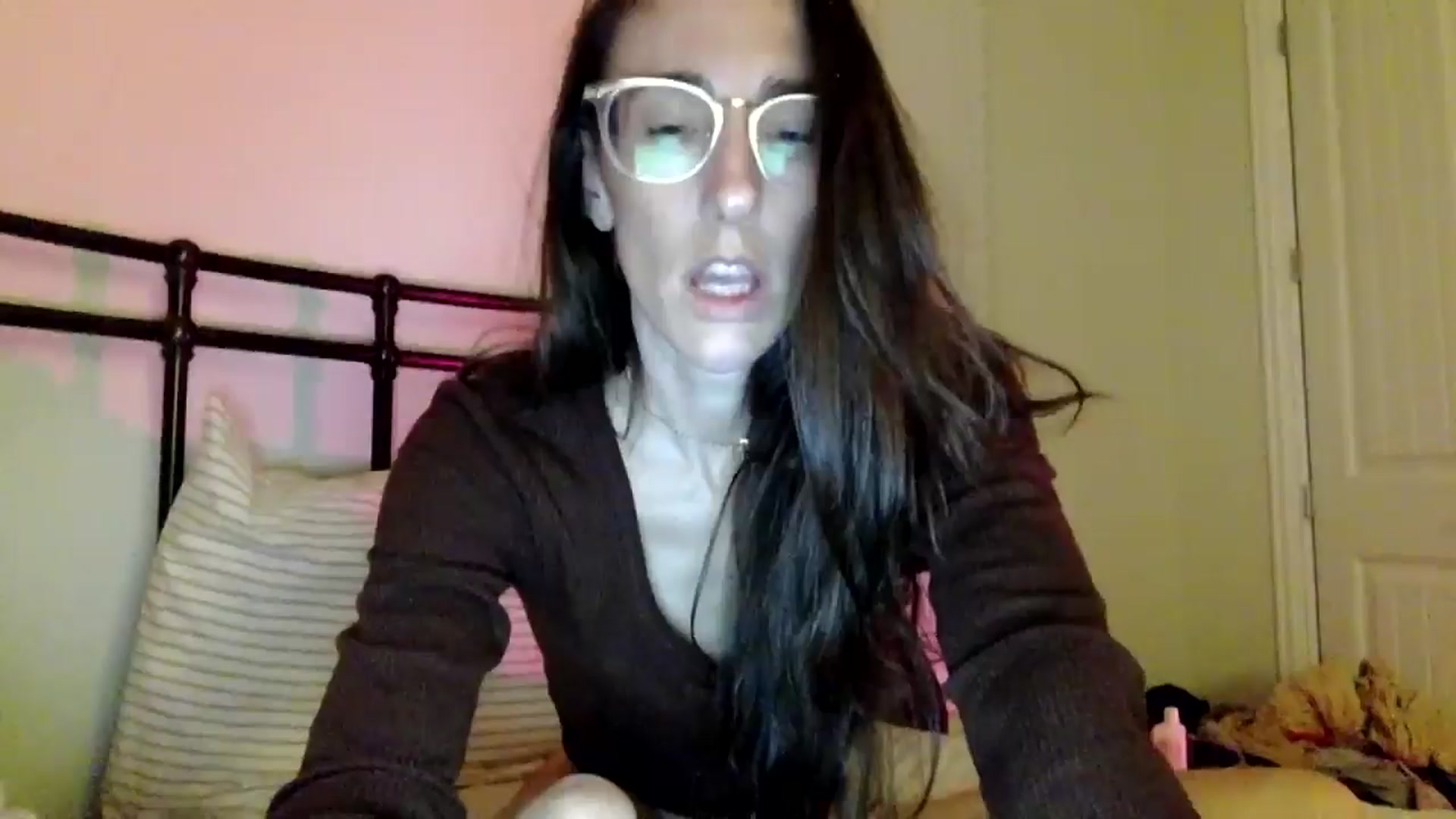 Gallery image thumbnail from Trosefitt's myfreecams stream on, 12/19/2024, 08:51 image 7 of 20