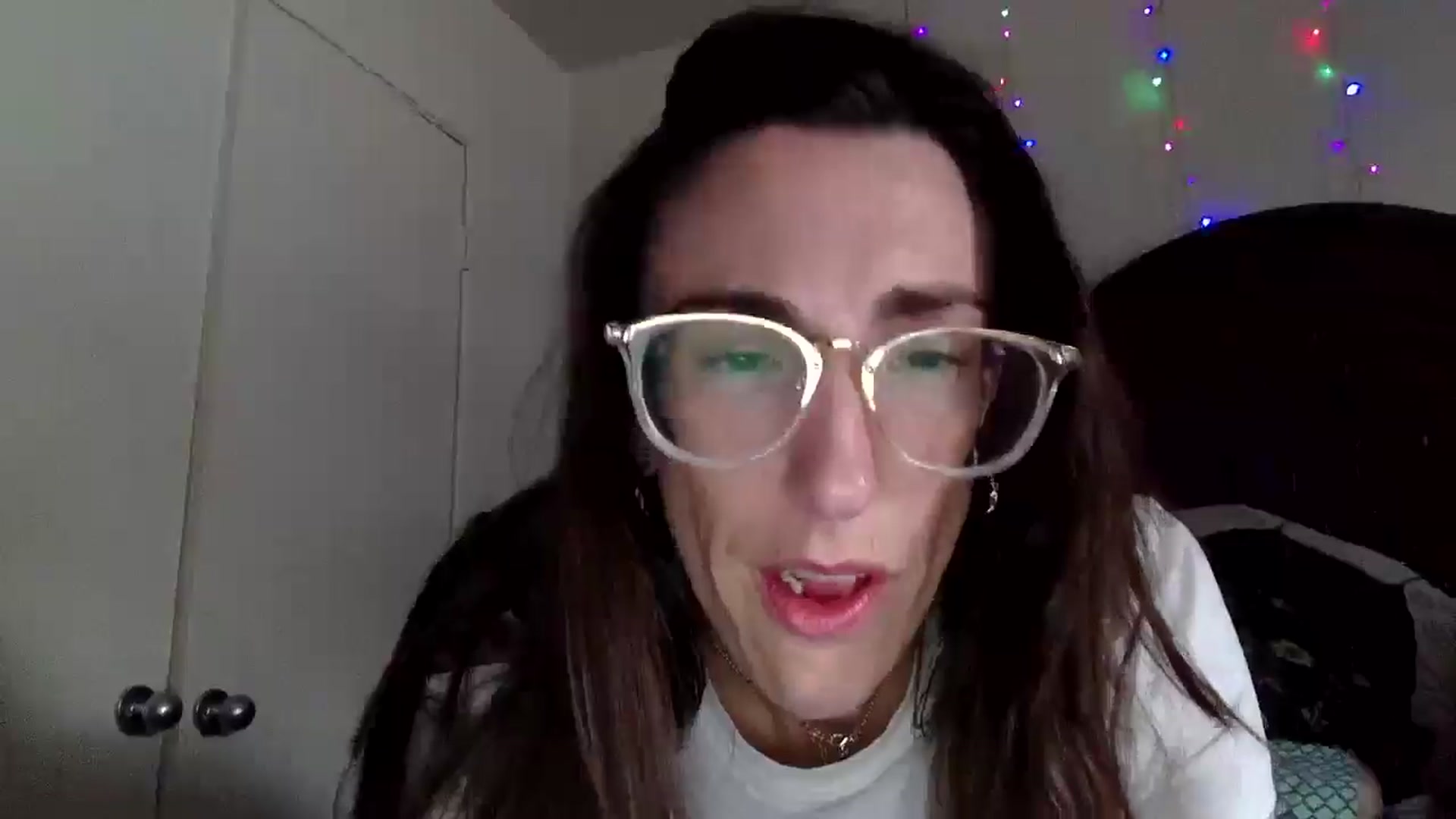 Gallery image thumbnail from Trosefitt's myfreecams stream on, 12/23/2024, 18:50 image 18 of 20