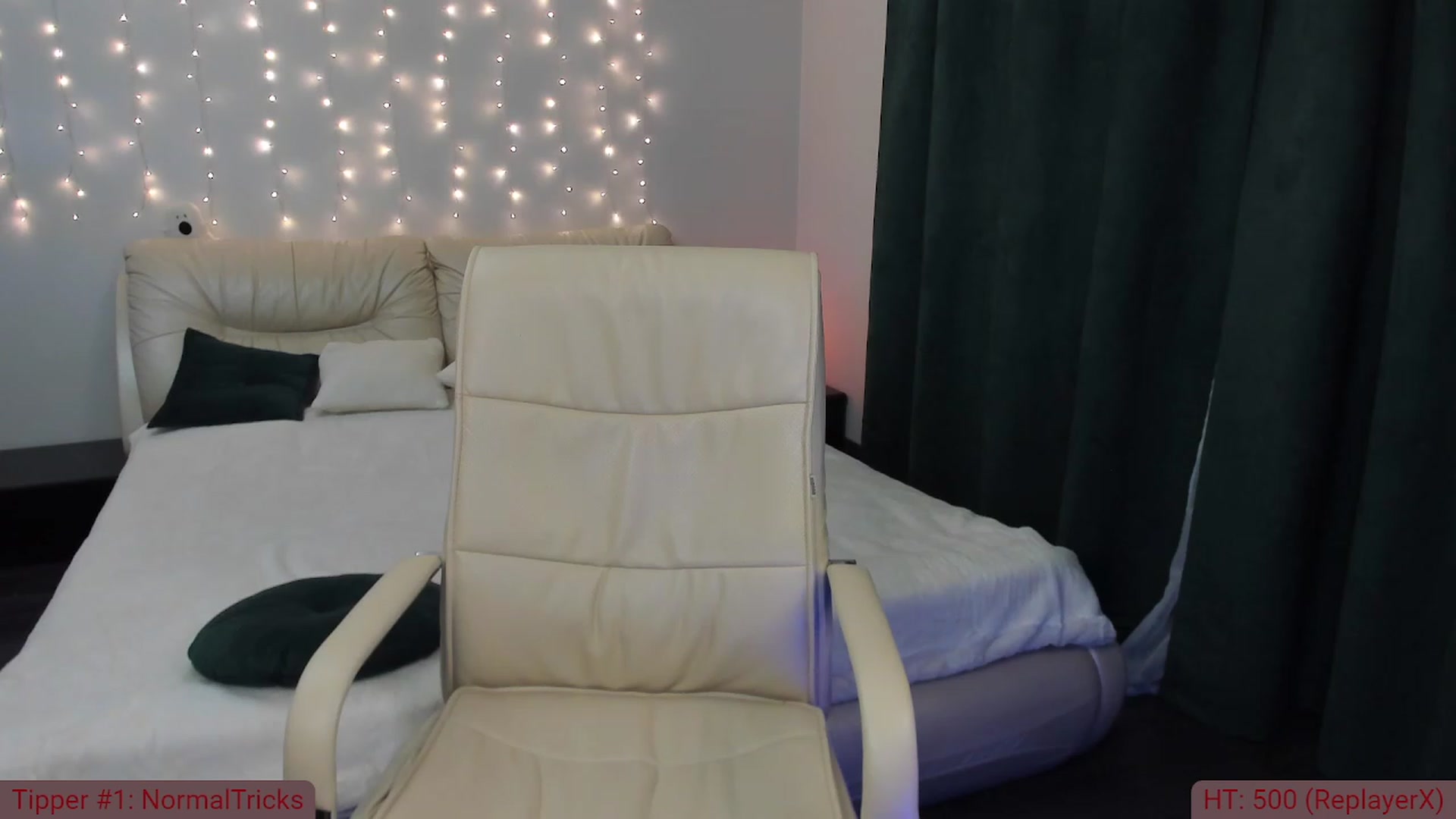 Gallery image thumbnail from TroubleVixen's myfreecams stream on, 11/20/2022, 15:16 image 10 of 20