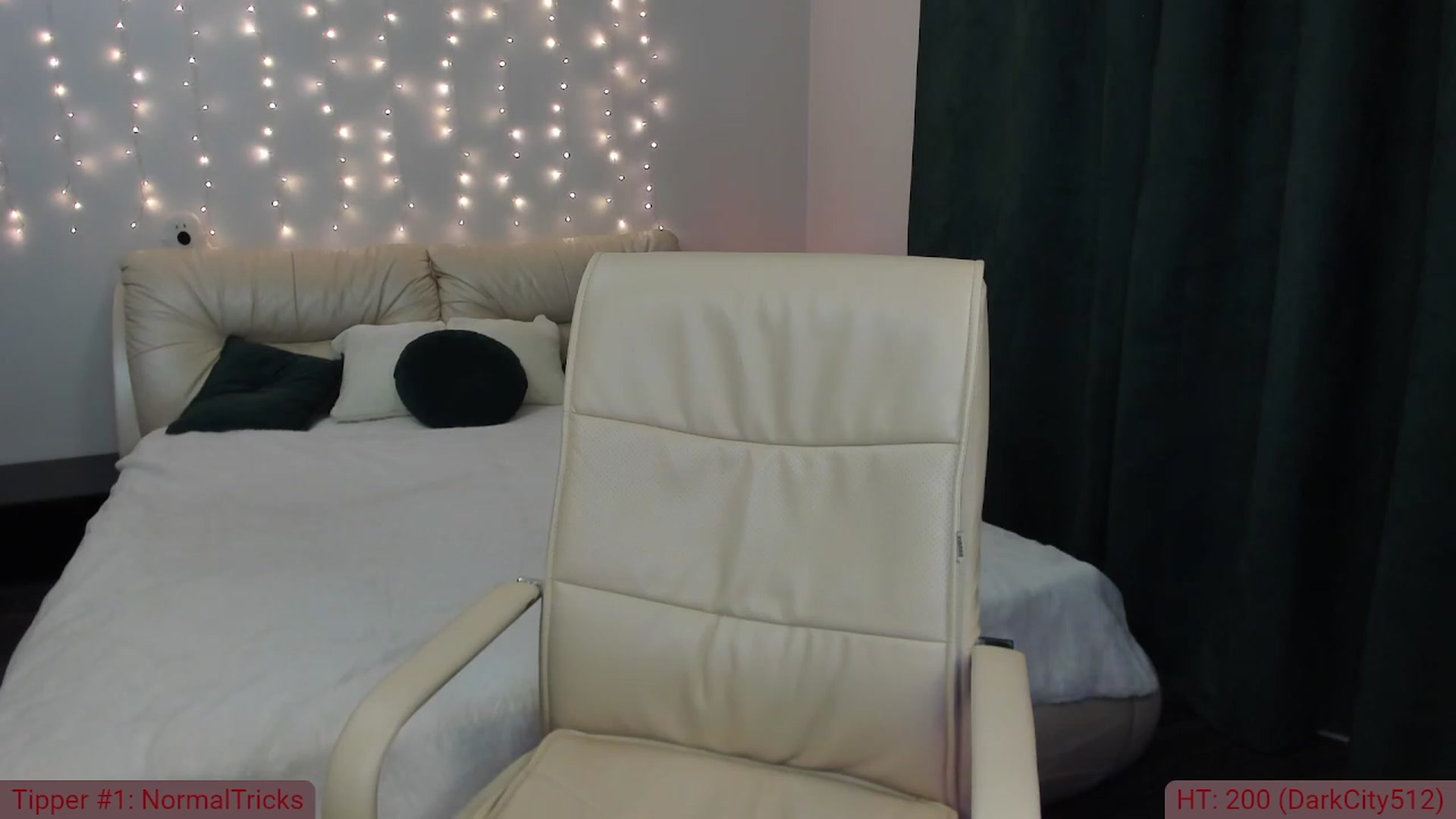 Gallery image thumbnail from TroubleVixen's myfreecams stream on, 11/25/2022, 18:12 image 12 of 20