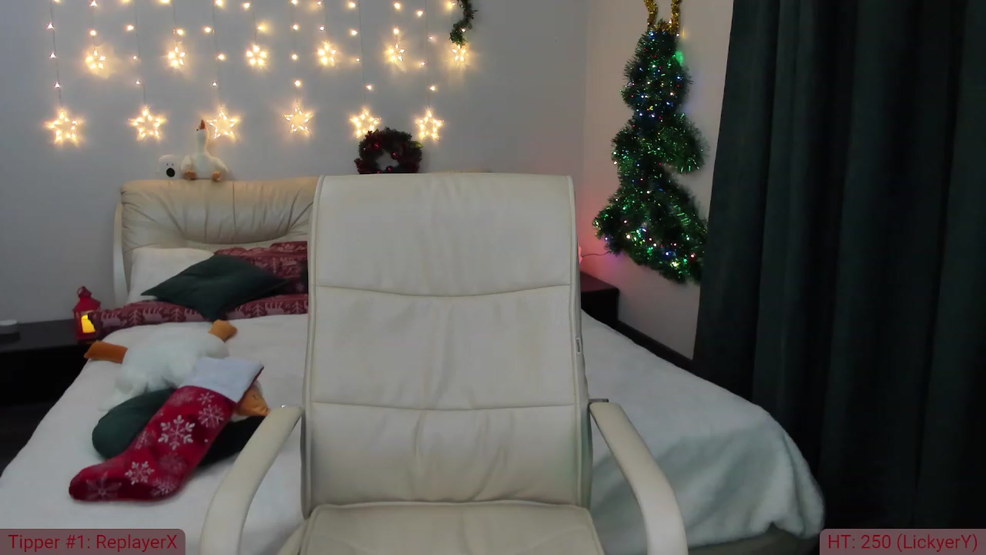 Gallery image thumbnail from TroubleVixen's myfreecams stream on, 12/18/2022, 20:12 image 12 of 20