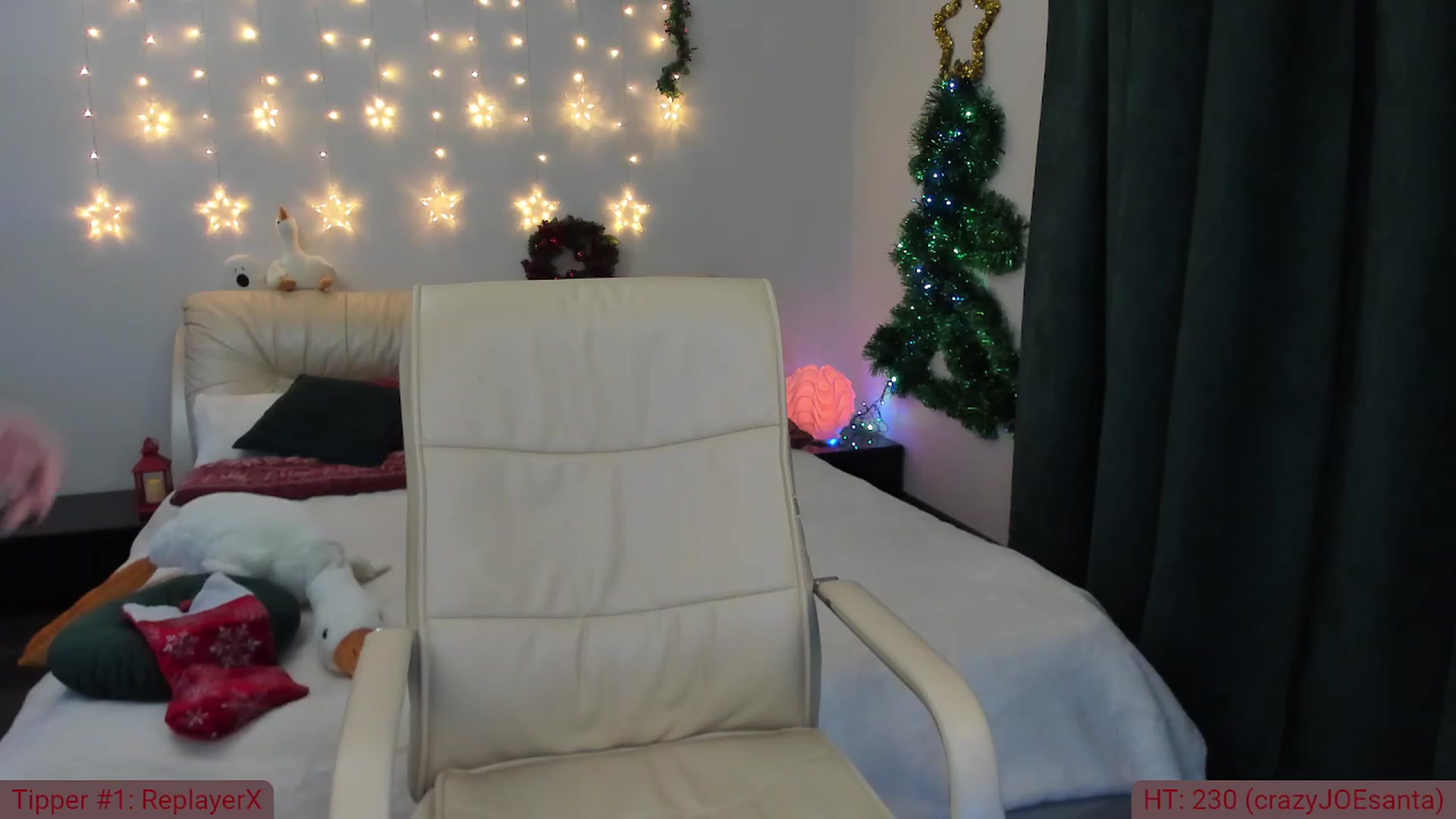Gallery image thumbnail from TroubleVixen's myfreecams stream on, 12/23/2022, 13:32 image 16 of 20
