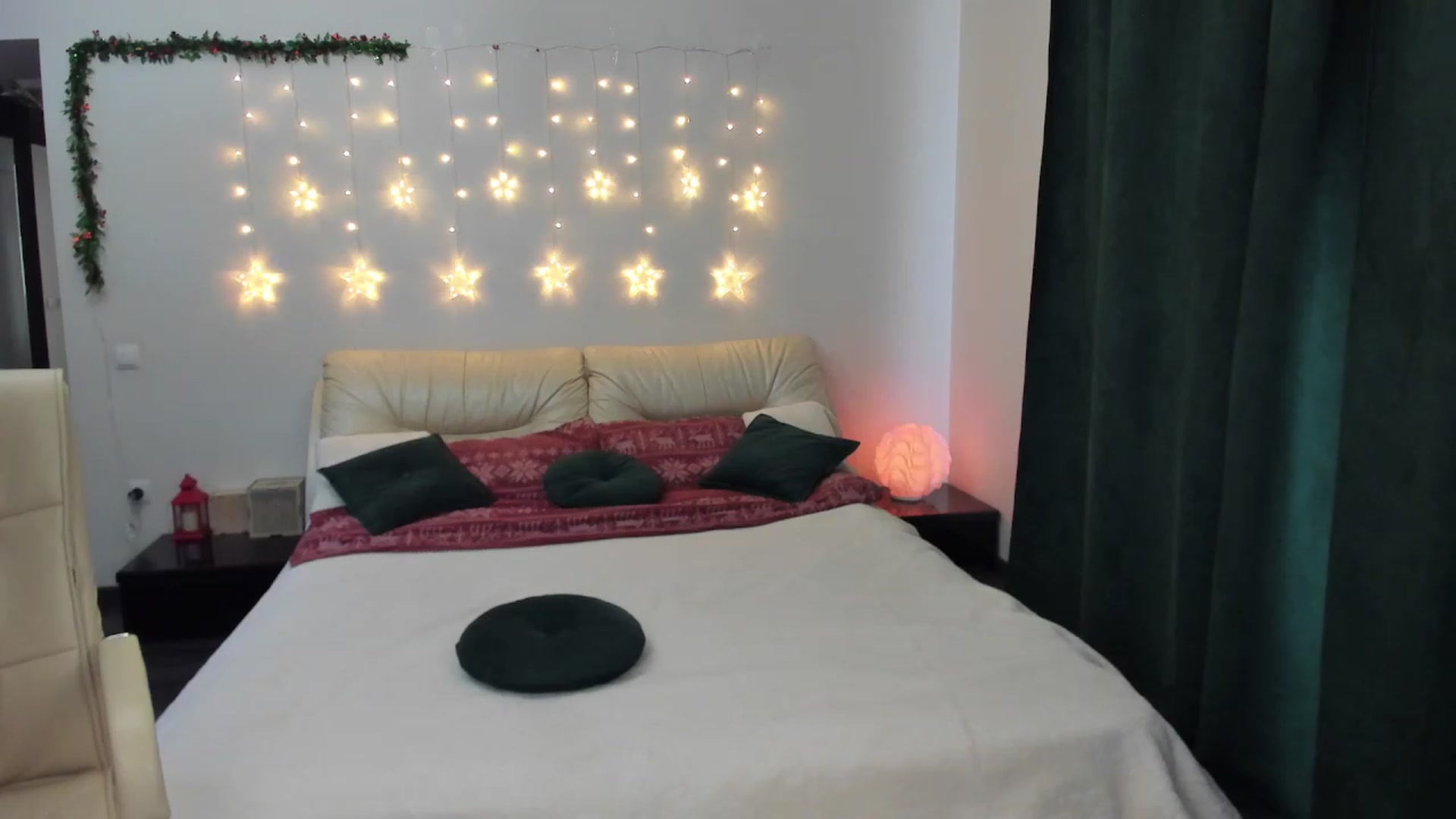 Gallery image thumbnail from TroubleVixen's myfreecams stream on, 03/26/2023, 14:34 image 3 of 20