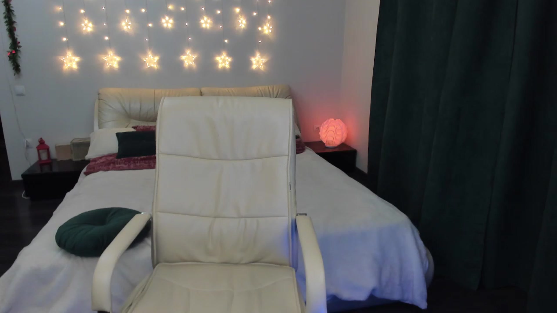 Gallery image thumbnail from TroubleVixen's myfreecams stream on, 03/30/2023, 21:00 image 12 of 20