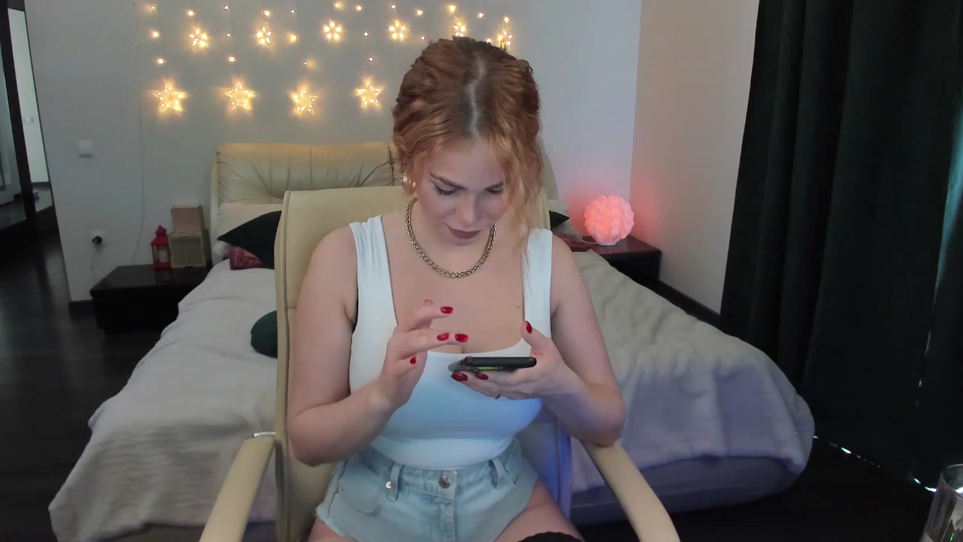 Gallery image thumbnail from TroubleVixen's myfreecams stream on, 05/03/2023, 07:46 image 10 of 20