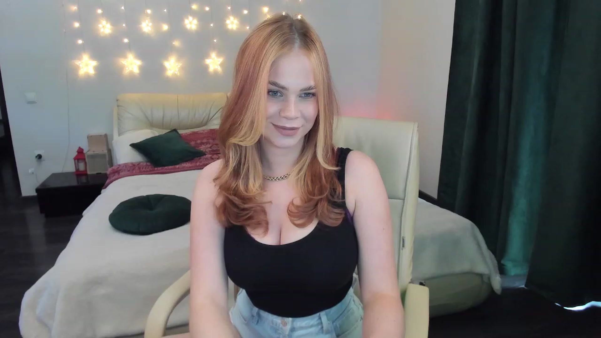 Gallery image thumbnail from TroubleVixen's myfreecams stream on, 05/05/2023, 10:24 image 11 of 20