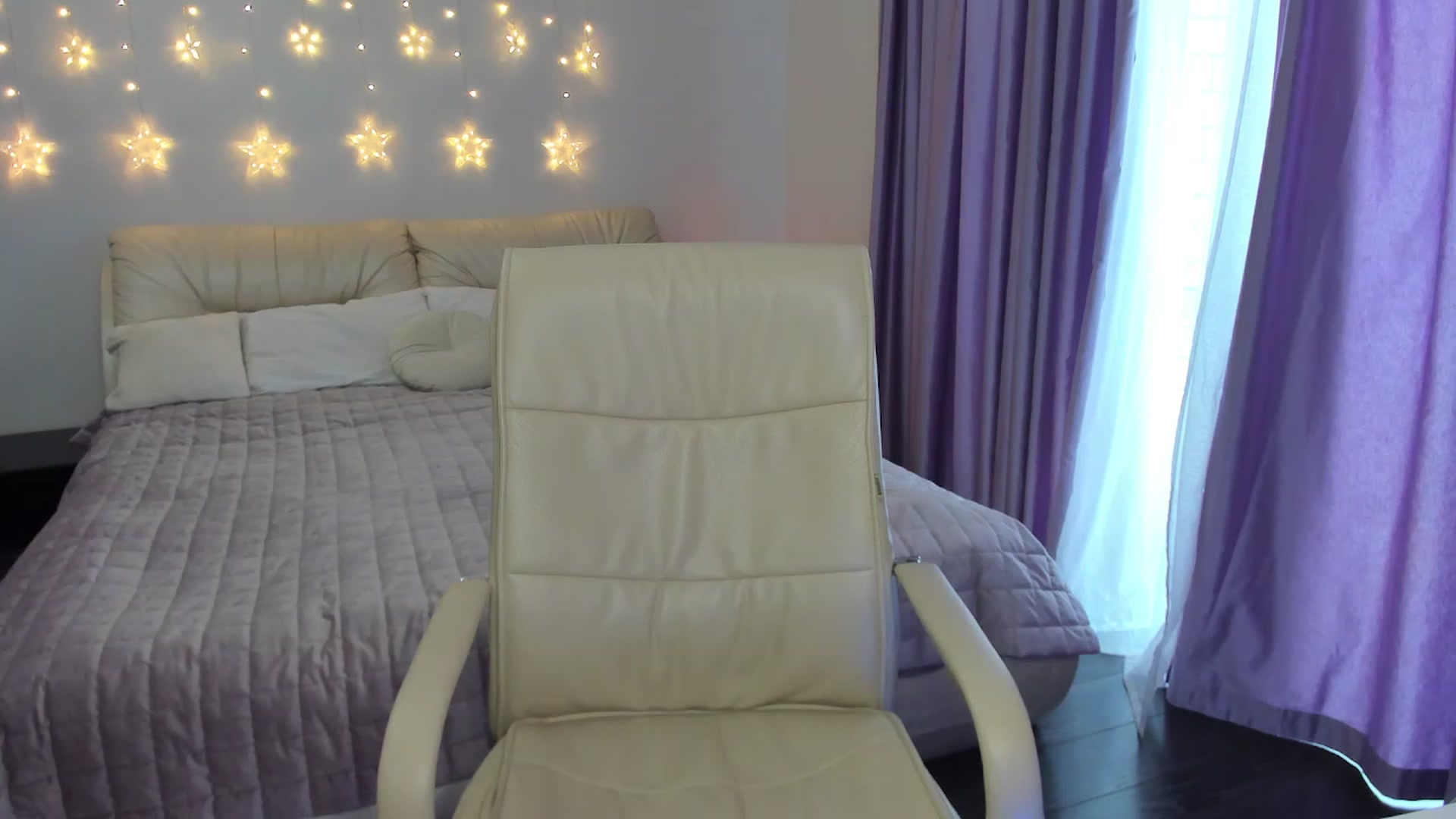 Gallery image thumbnail from TroubleVixen's myfreecams stream on, 06/11/2023, 10:30 image 15 of 20