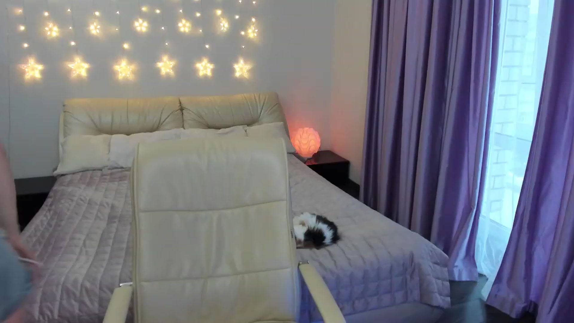 Gallery image thumbnail from TroubleVixen's myfreecams stream on, 06/15/2023, 15:40 image 18 of 20