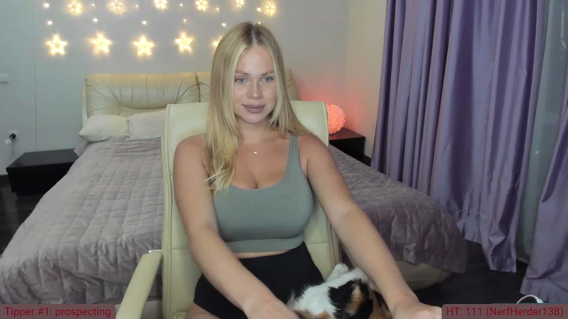 Gallery image thumbnail from TroubleVixen's myfreecams stream on, 09/14/2023, 16:18 image 16 of 20