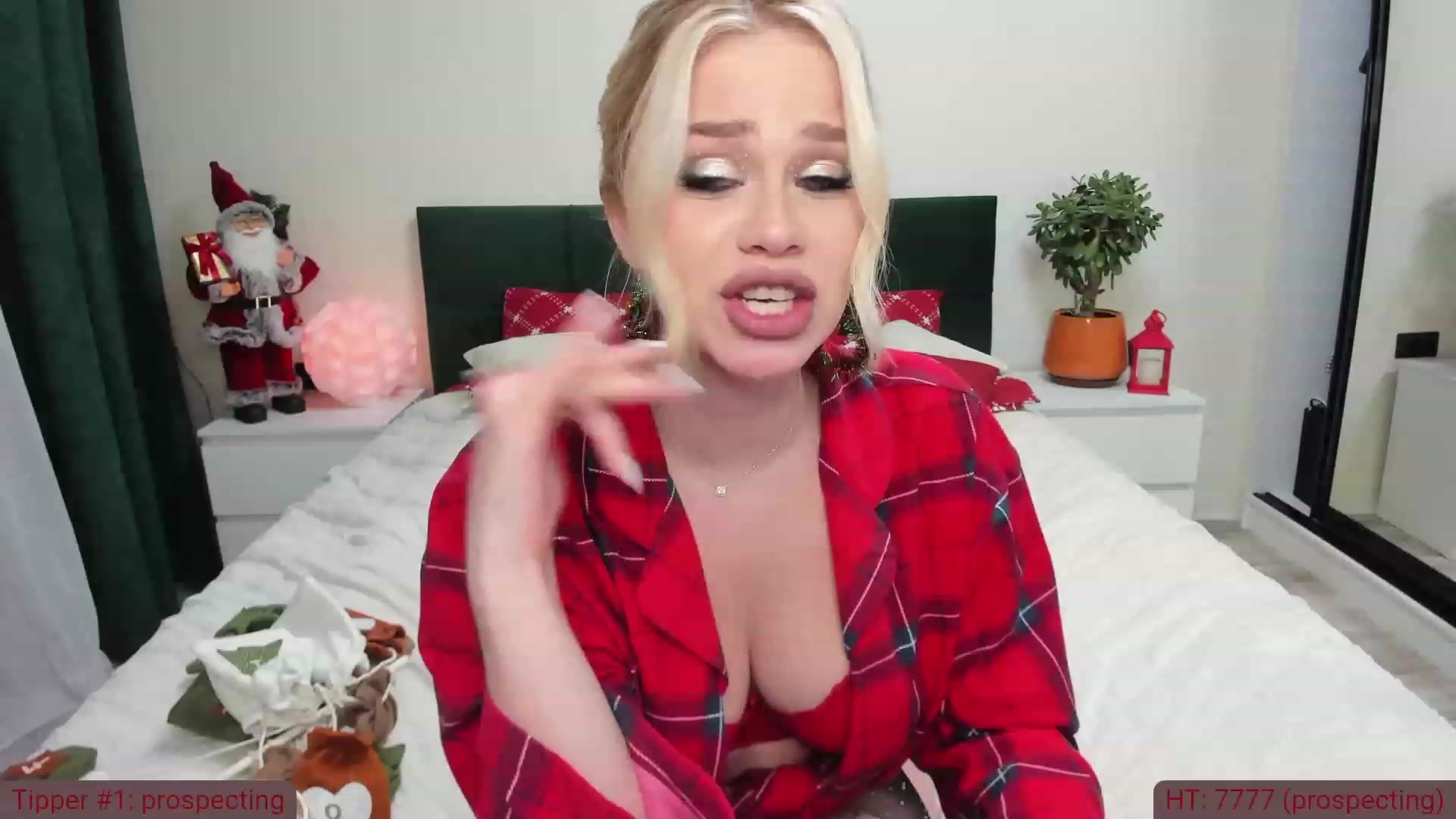 Gallery image thumbnail from TroubleVixen's myfreecams stream on, 12/25/2023, 04:11 image 8 of 20