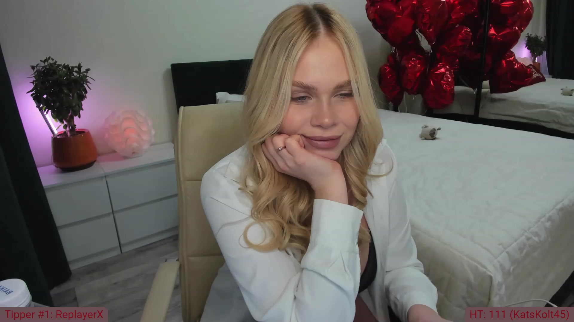 Gallery image thumbnail from TroubleVixen's myfreecams stream on, 03/15/2024, 23:15 image 18 of 20