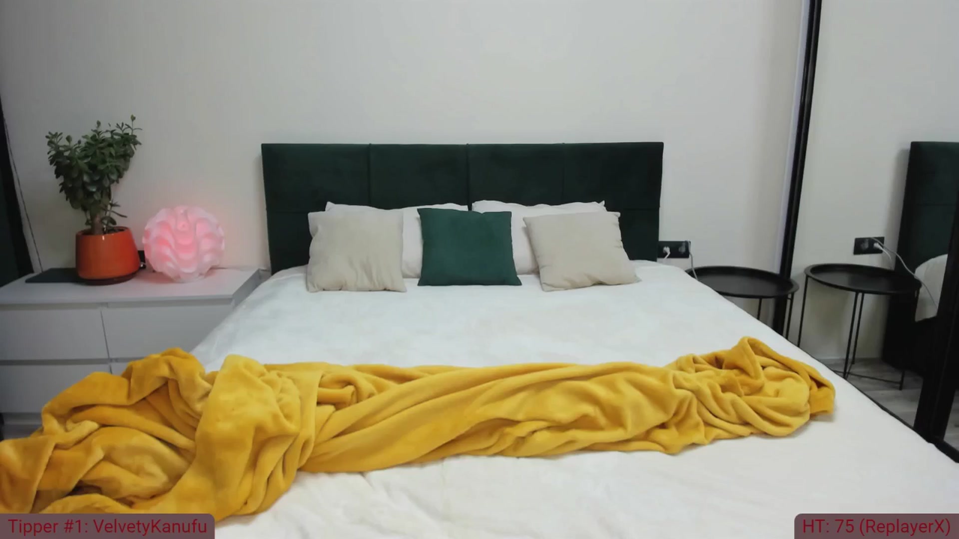 Gallery image thumbnail from TroubleVixen's myfreecams stream on, 05/09/2024, 21:53 image 15 of 20