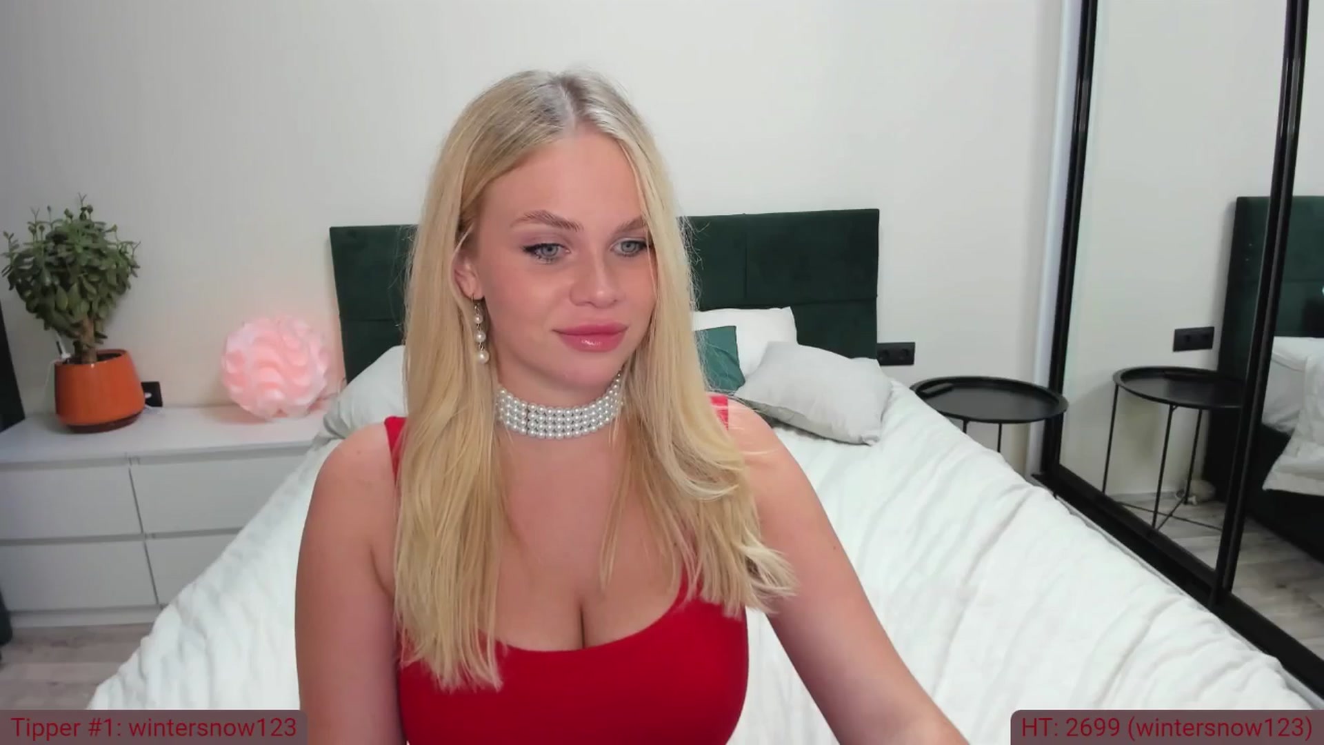 Gallery image thumbnail from TroubleVixen's myfreecams stream on, 08/15/2024, 01:55 image 19 of 20