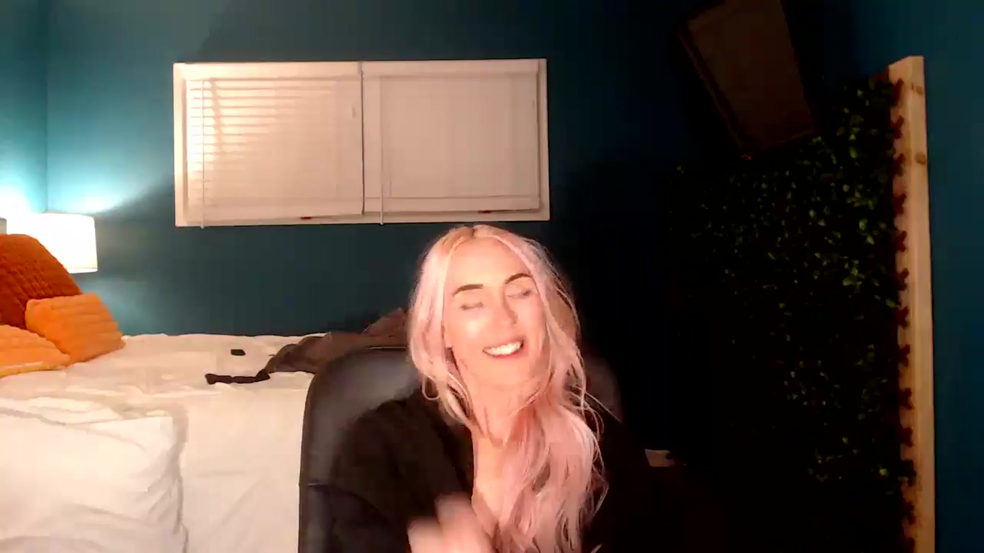 Gallery image thumbnail from Troublesome's myfreecams stream on, 11/10/2024, 09:38 image 20 of 20