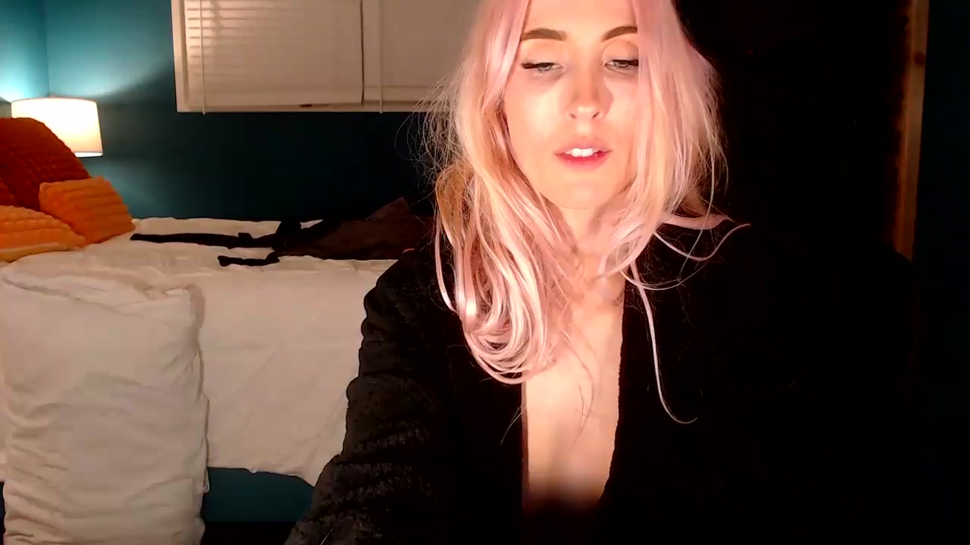 Gallery image thumbnail from Troublesome's myfreecams stream on, 11/10/2024, 10:33 image 13 of 20