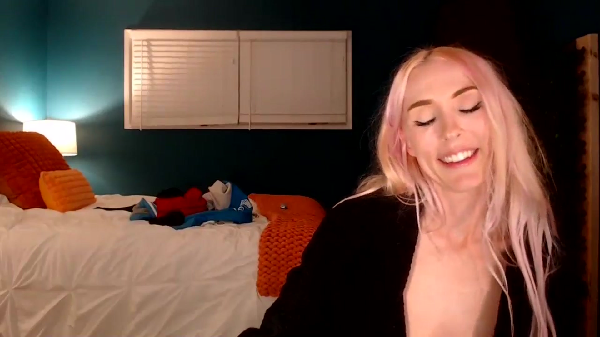Gallery image thumbnail from Troublesome's myfreecams stream on, 11/10/2024, 11:31 image 18 of 20