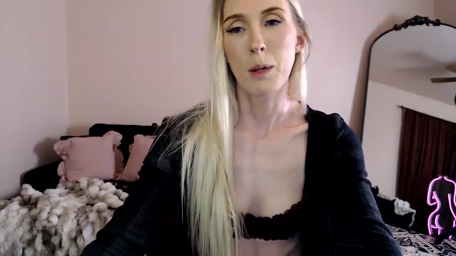 Gallery image thumbnail from Troublesome's myfreecams stream on, 09/21/2025, 03:18 image 7 of 20