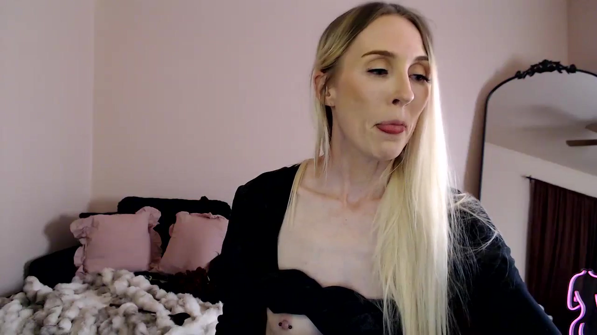 Gallery image thumbnail from Troublesome's myfreecams stream on, 09/21/2025, 07:55 image 7 of 20