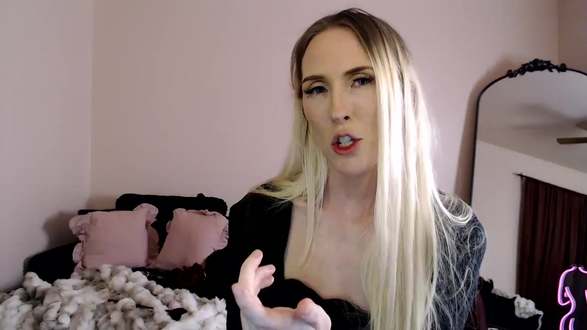 Gallery image thumbnail from Troublesome's myfreecams stream on, 09/21/2025, 07:55 image 4 of 20