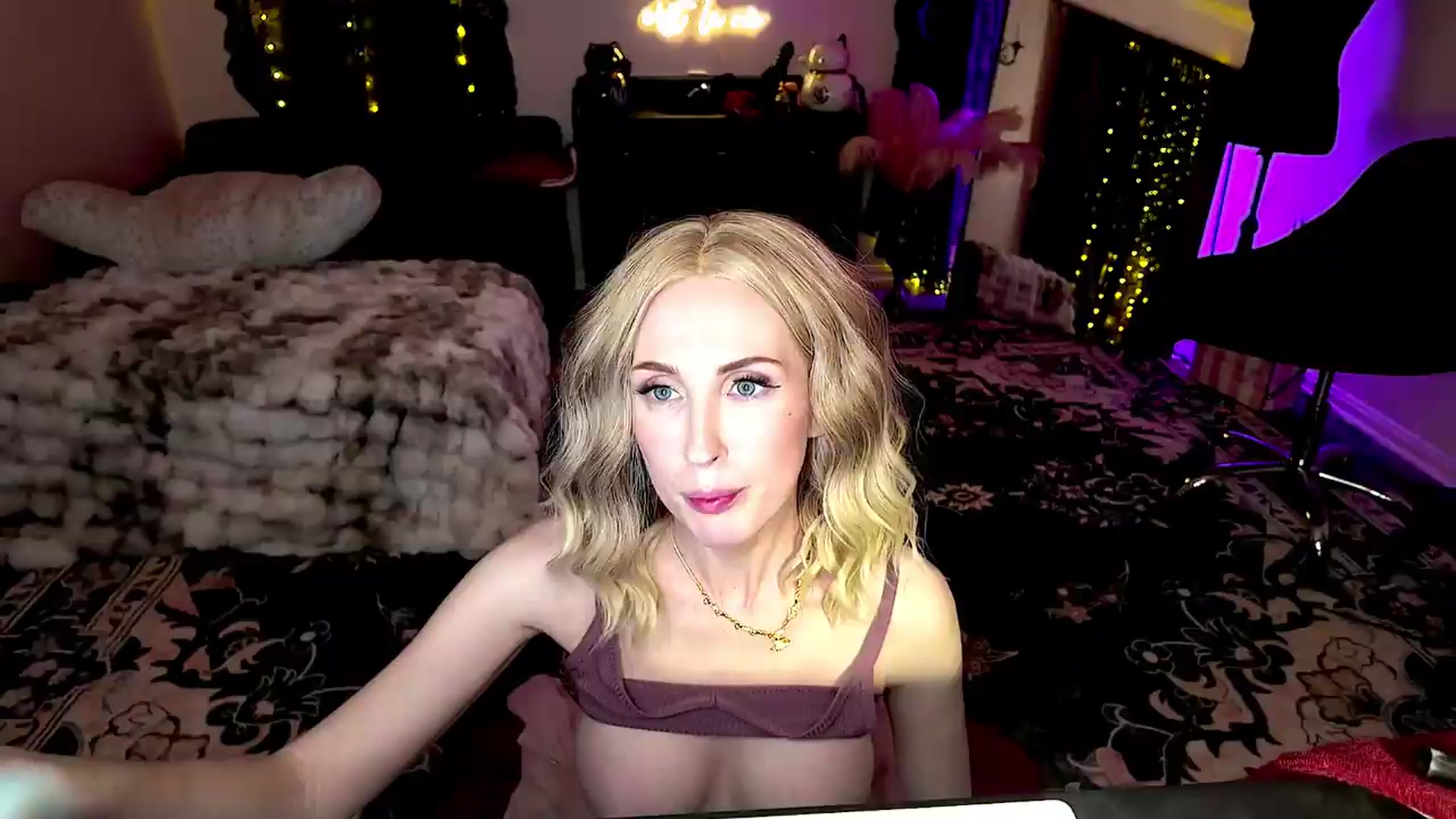 Gallery image thumbnail from Troublesome's myfreecams stream on, 08/22/2026, 06:26 image 18 of 20