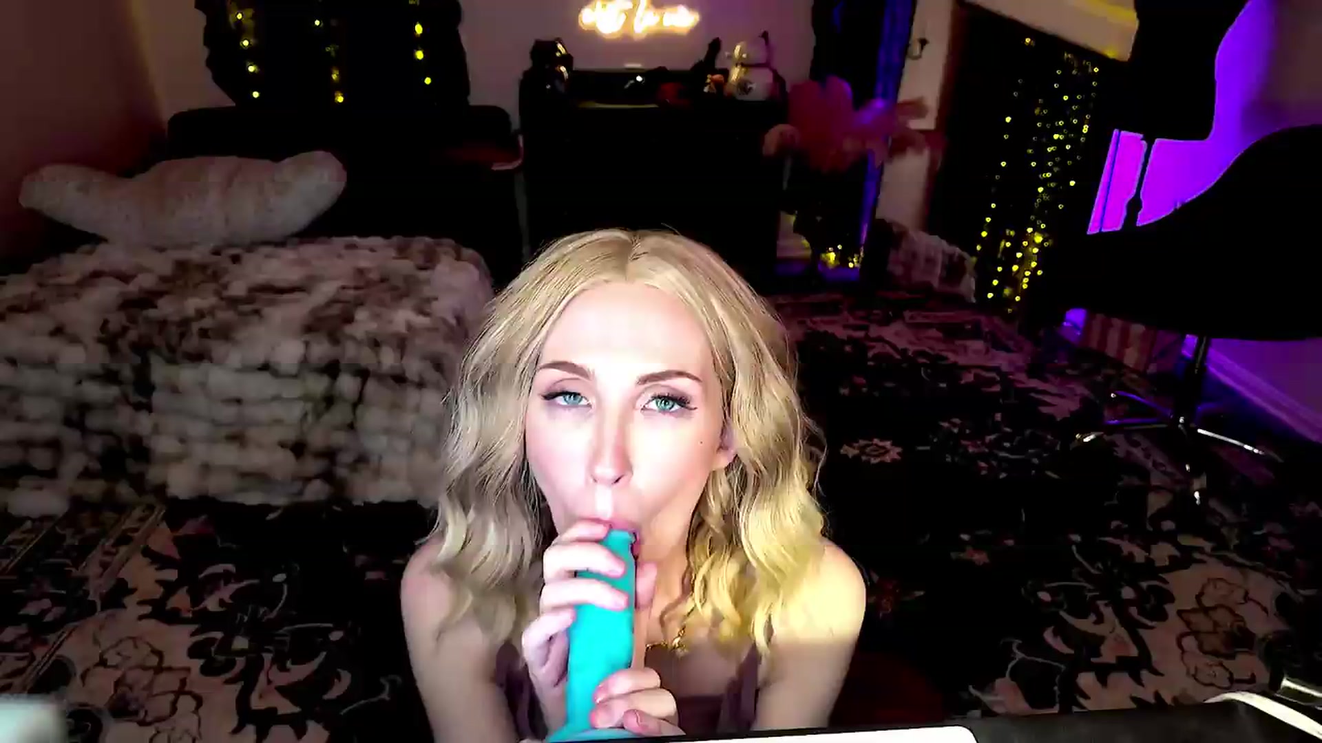Gallery image thumbnail from Troublesome's myfreecams stream on, 08/22/2026, 06:26 image 17 of 20