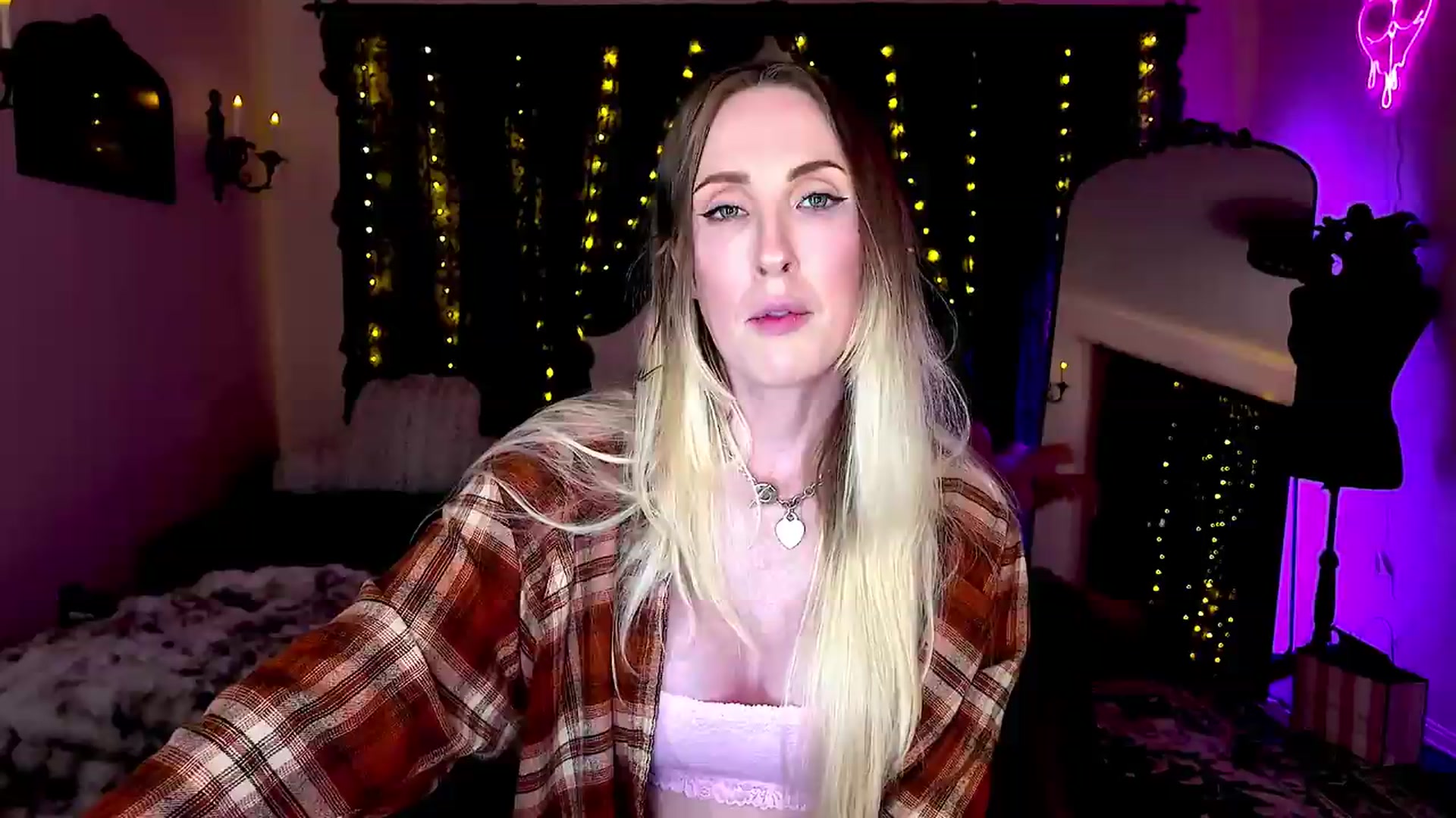Gallery image thumbnail from Troublesome's myfreecams stream on, 08/23/2026, 05:03 image 15 of 20