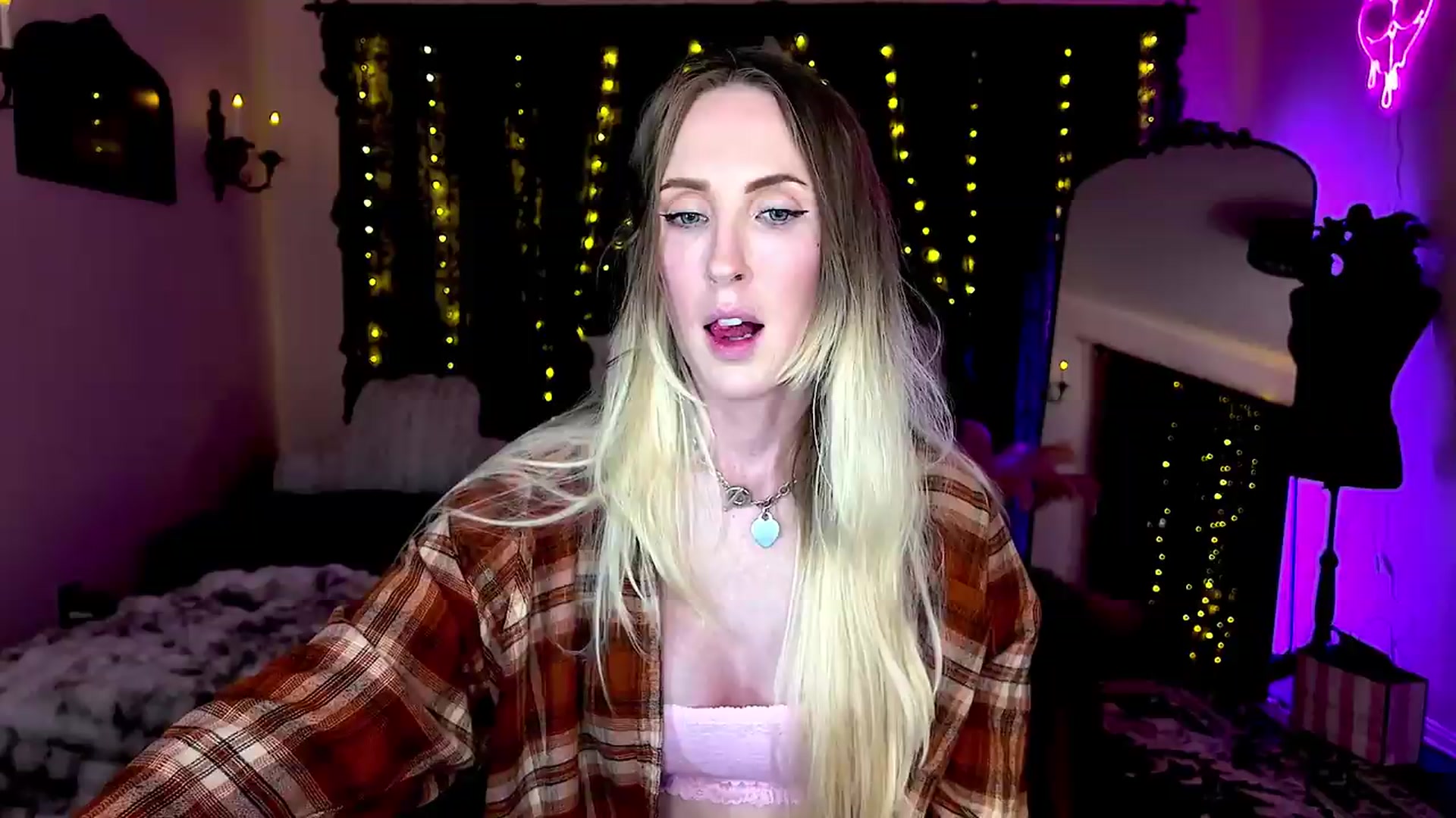 Gallery image thumbnail from Troublesome's myfreecams stream on, 08/23/2026, 05:03 image 14 of 20