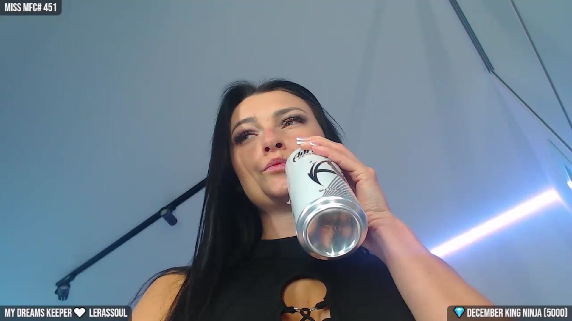 Gallery image thumbnail from TruEnergy's myfreecams stream on, 12/15/2023, 06:44 image 1 of 20