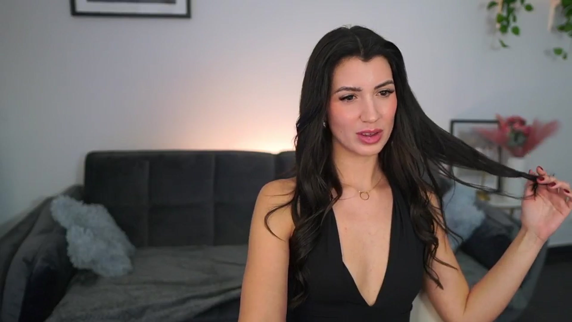 Gallery image thumbnail from Tru_Kait's myfreecams stream on, 11/12/2025, 19:19 image 14 of 20