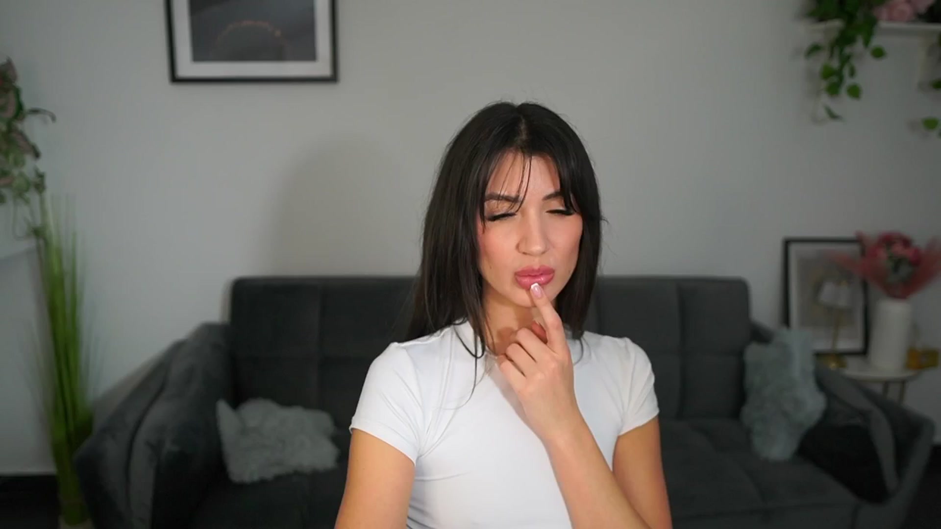 Gallery image thumbnail from Tru_Kait's myfreecams stream on, 11/17/2025, 18:45 image 15 of 20